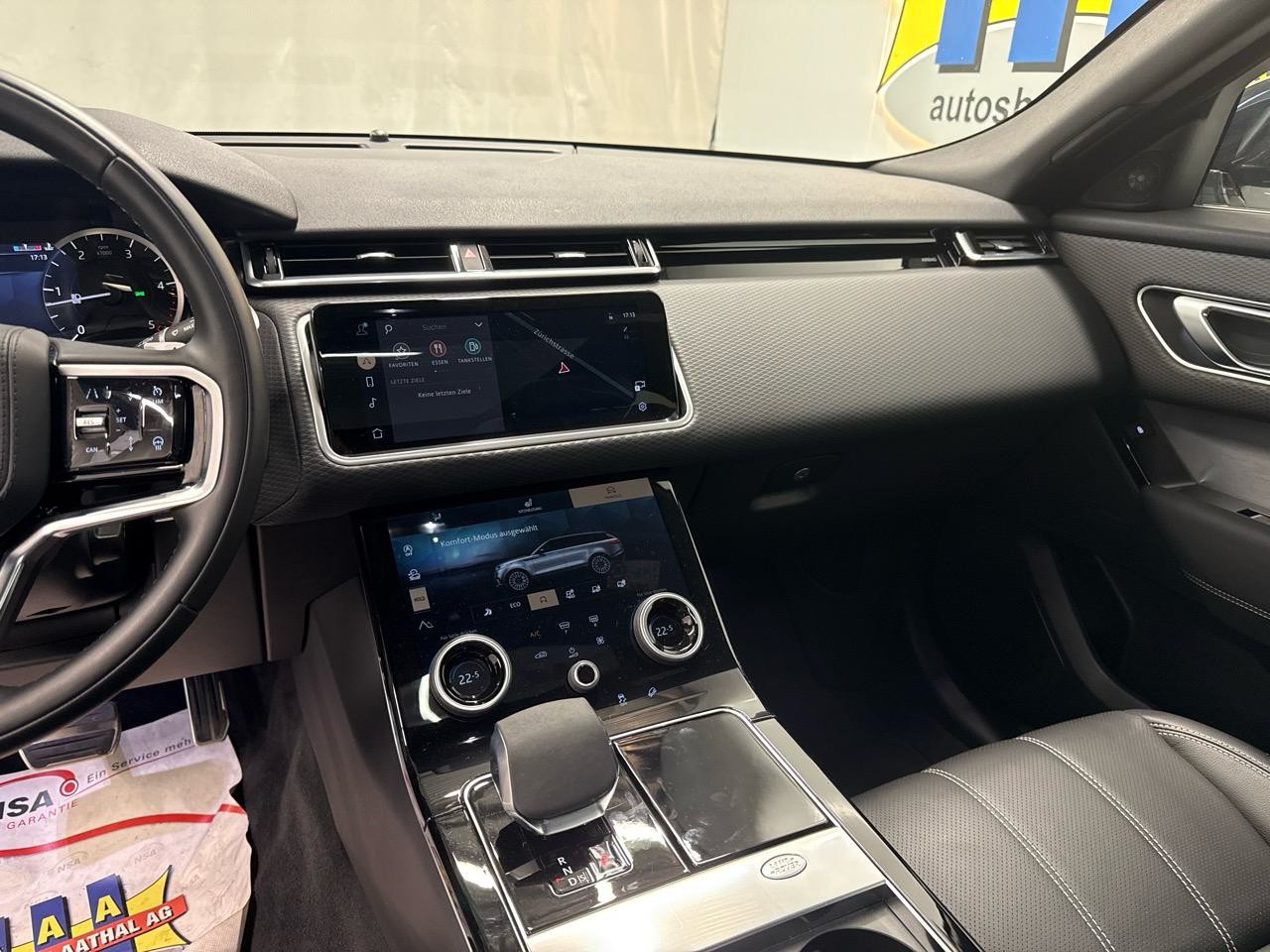 LAND ROVER Range Rover Velar D 200 Dynamic SE Automatic-image-8