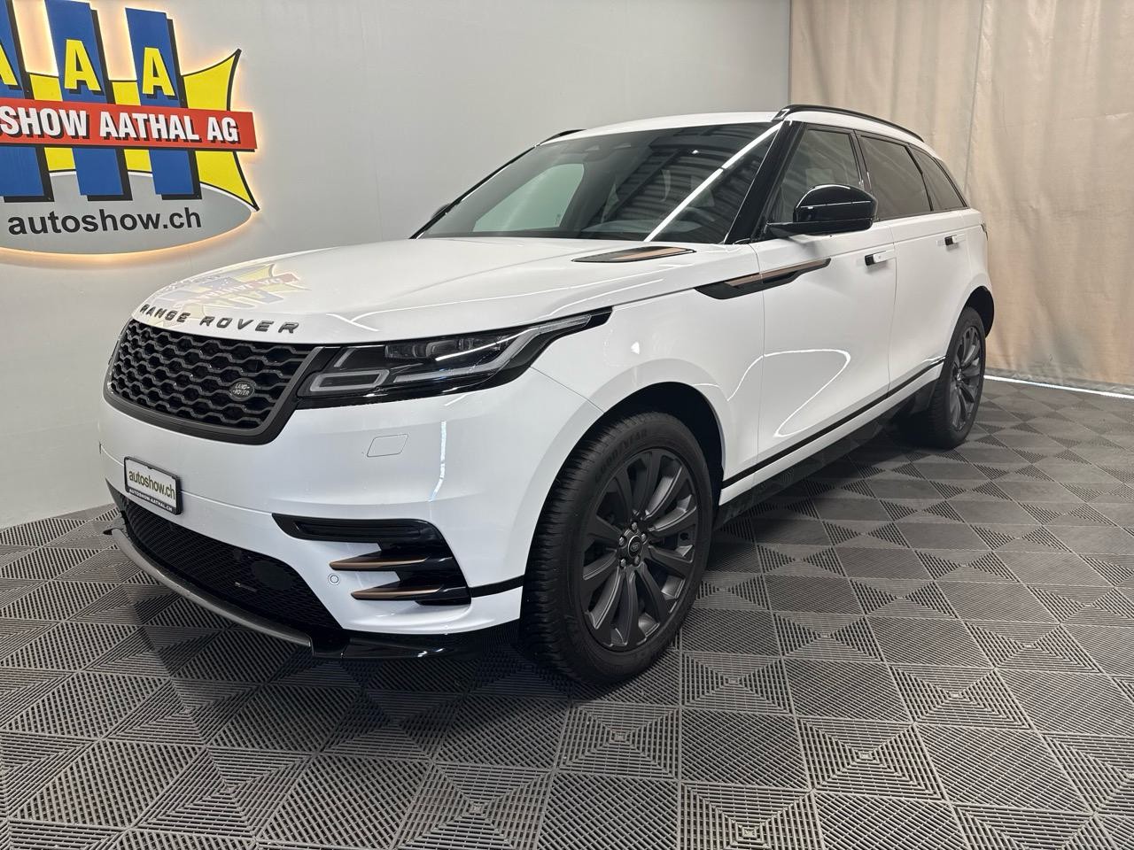 LAND ROVER Range Rover Velar D 200 Dynamic SE Automatic-image-0