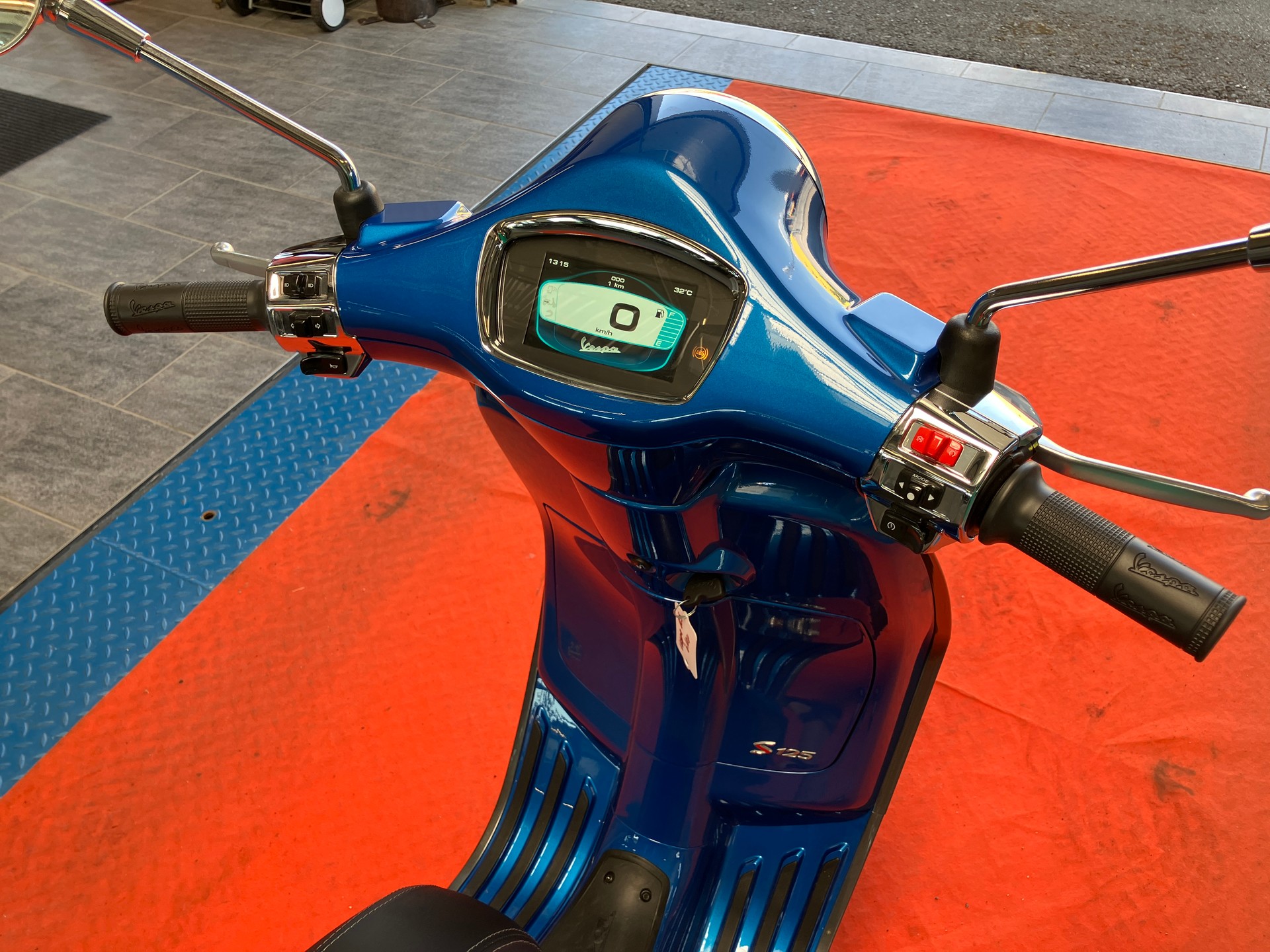PIAGGIO Vespa 125 Primavera Sport ABS-image-5