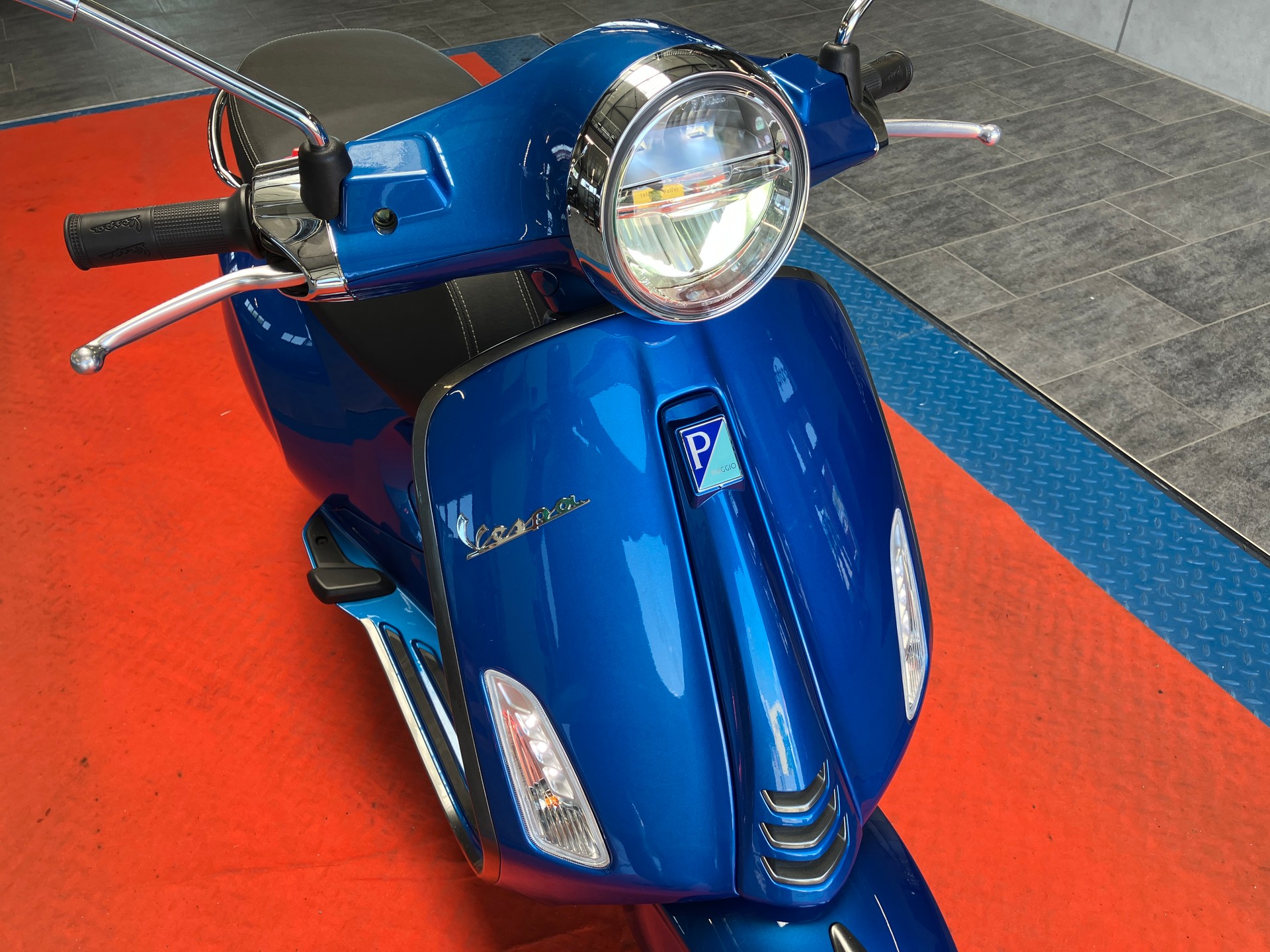 PIAGGIO Vespa 125 Primavera Sport ABS-image-8