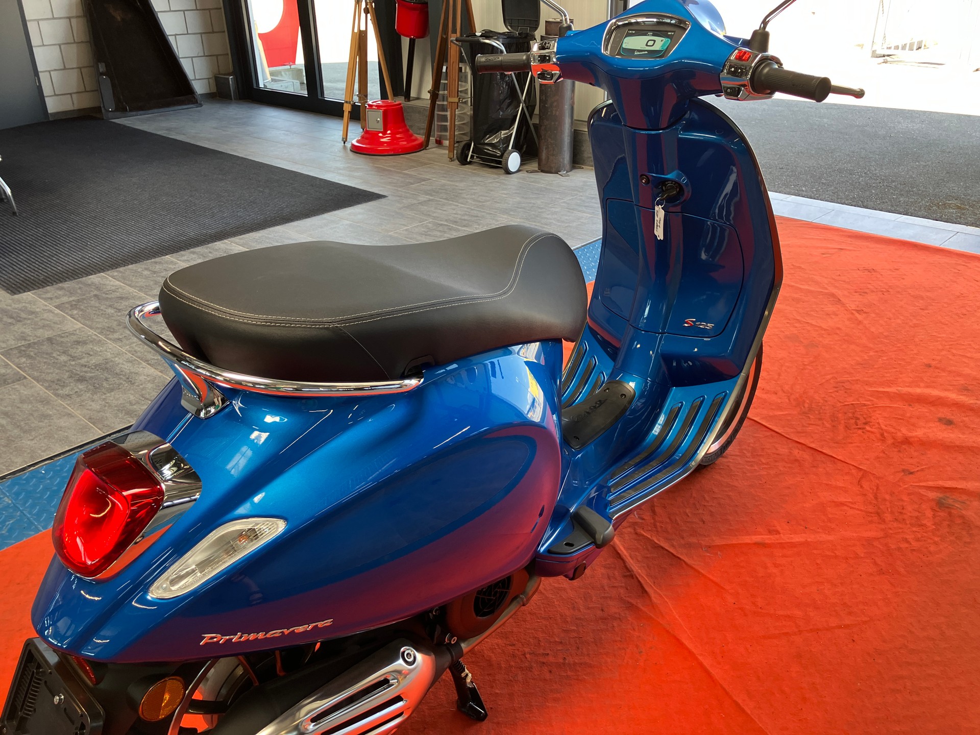 PIAGGIO Vespa 125 Primavera Sport ABS-image-3
