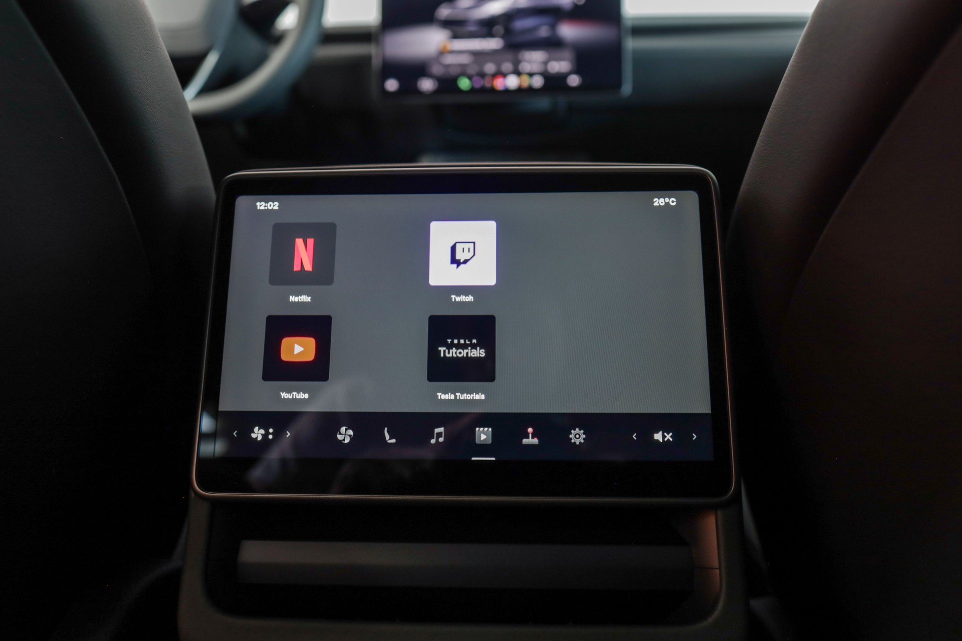 TESLA Model Y Long Range AWD / FSD-image-17