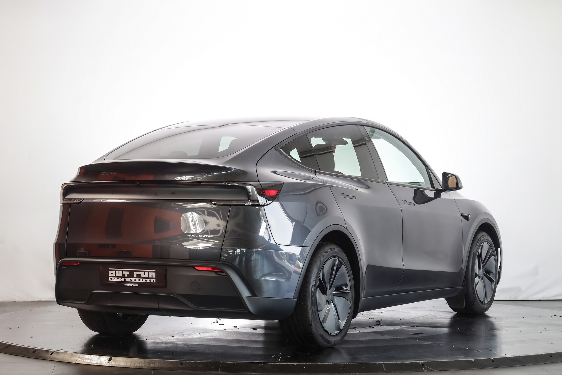 TESLA Model Y Long Range AWD / FSD-image-3