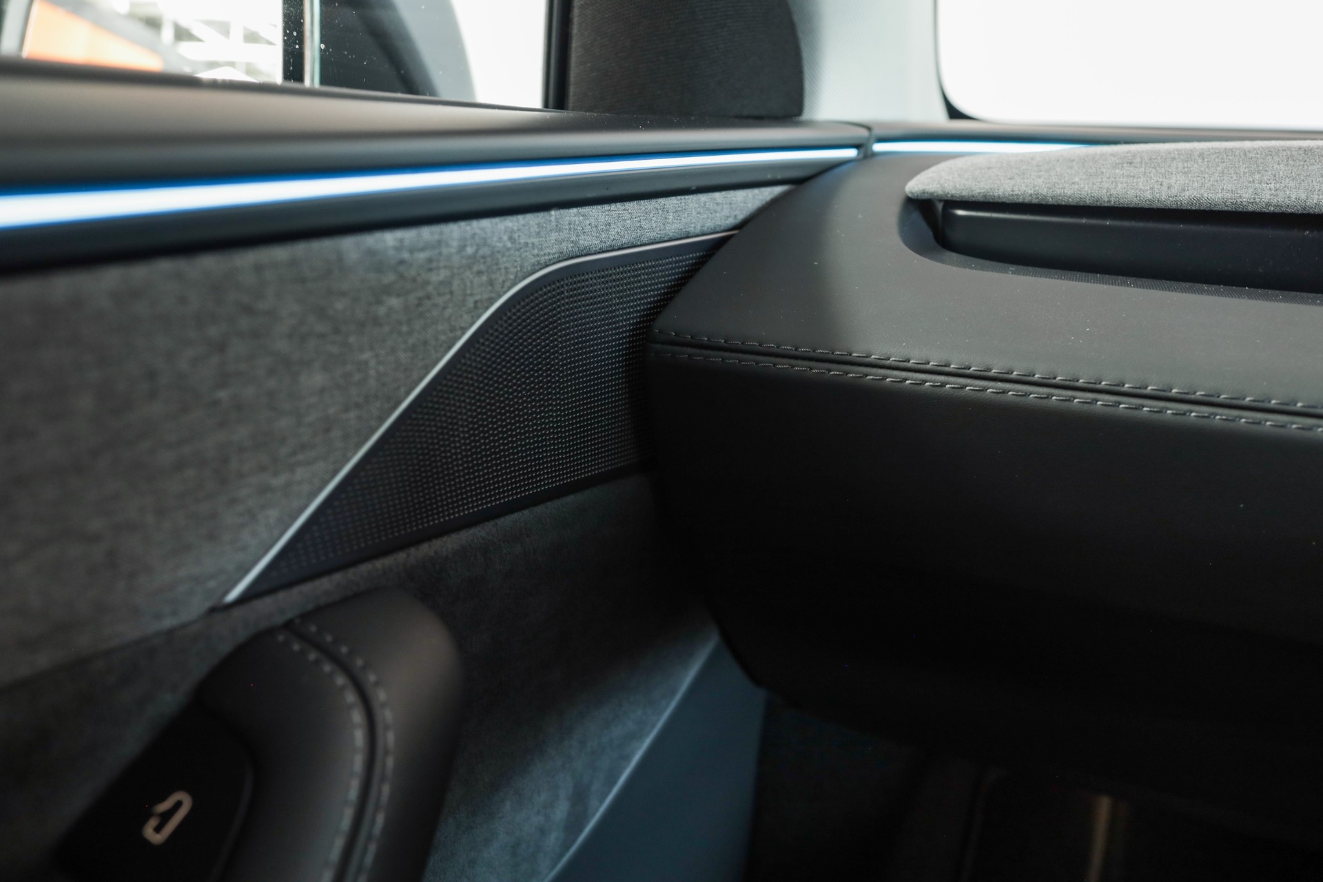 TESLA Model Y Long Range AWD / FSD-image-28