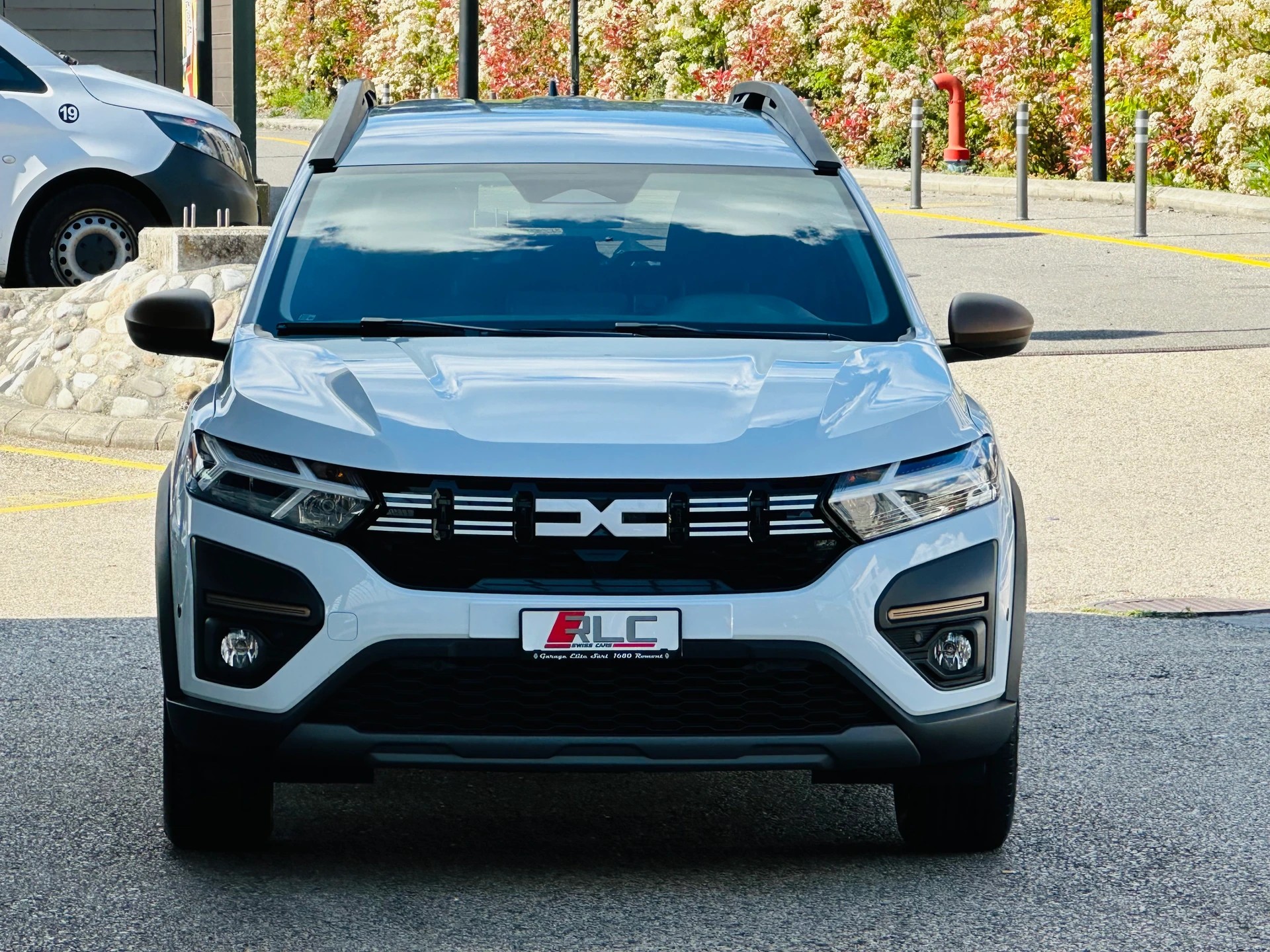 DACIA Jogger HEV 140 Extreme-image-0
