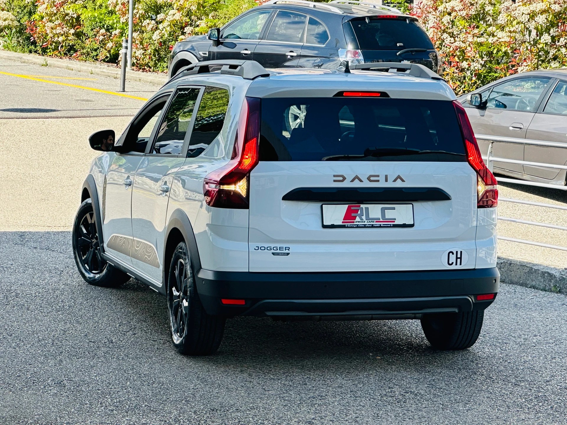 DACIA Jogger HEV 140 Extreme-image-10