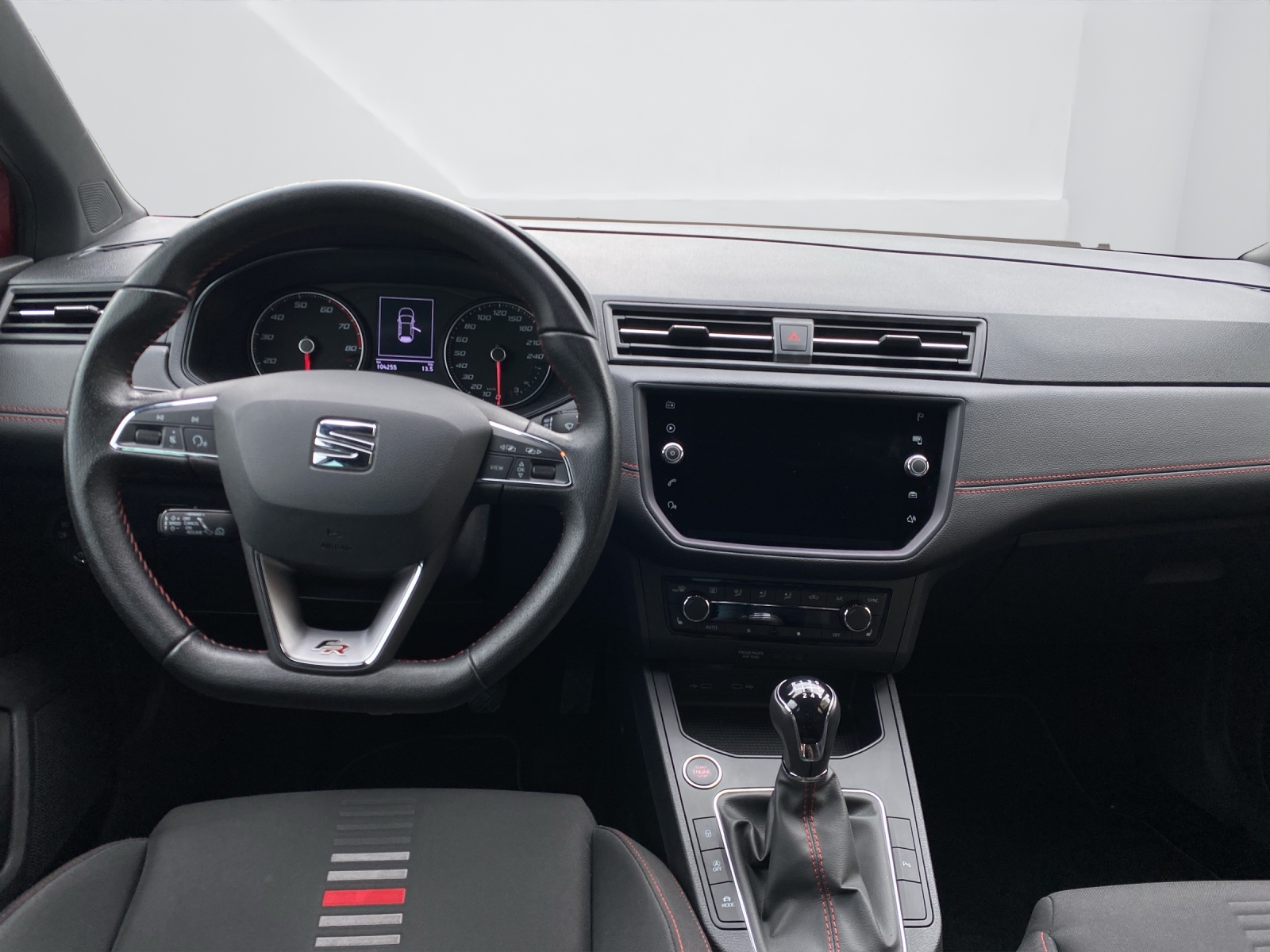 SEAT Ibiza 1.0 TSI 110 FR-image-13