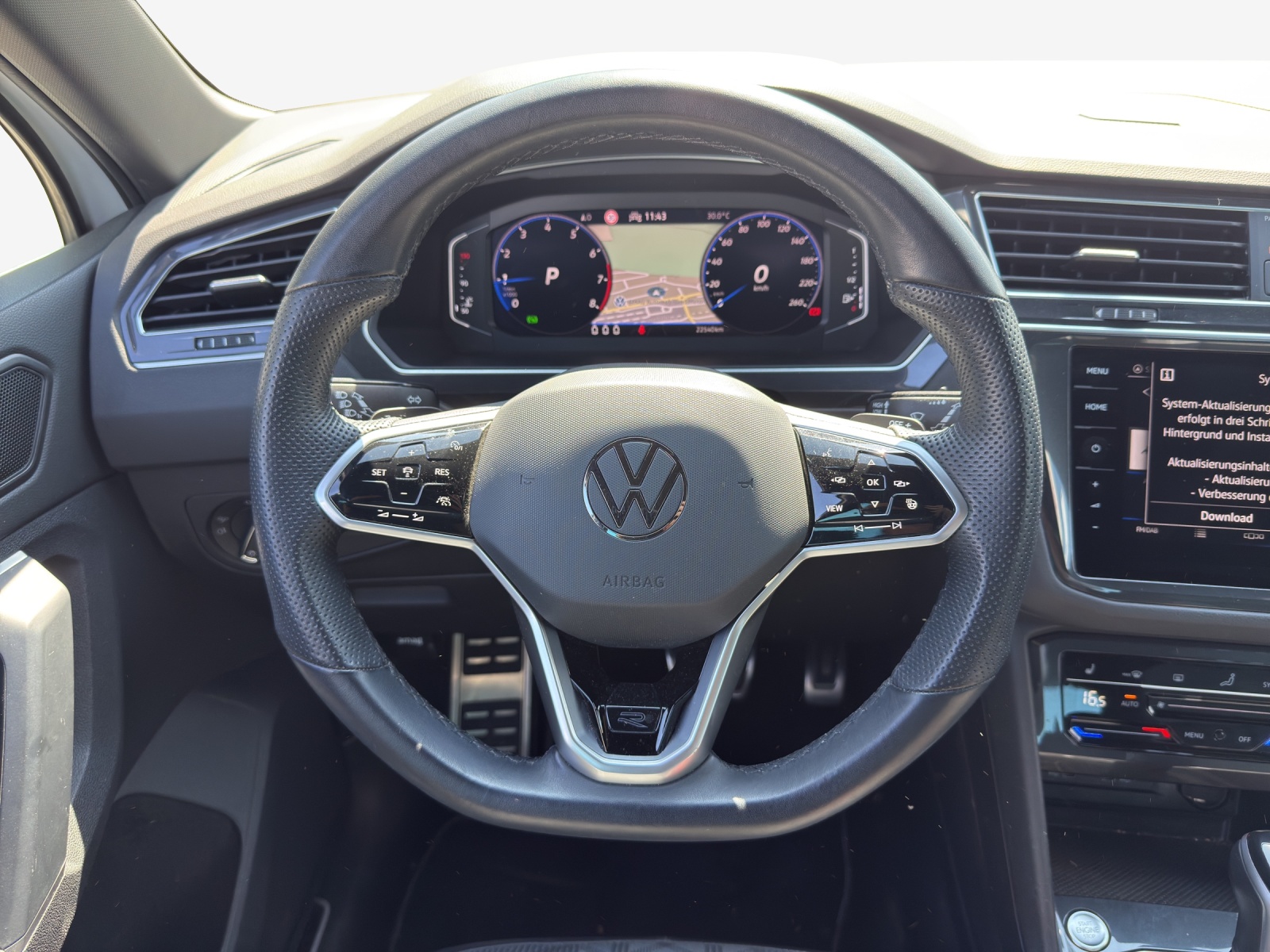 VW Tiguan 1.5TSI Evo R-Line 75 Edition DSG-image-12