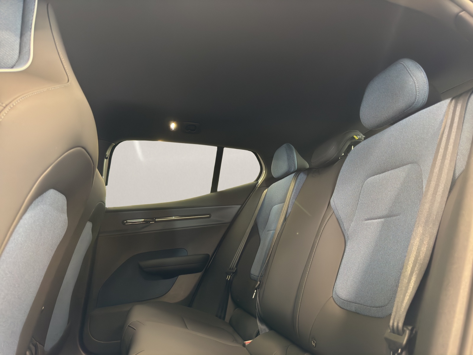 VOLVO EX30 E60 Core-image-13