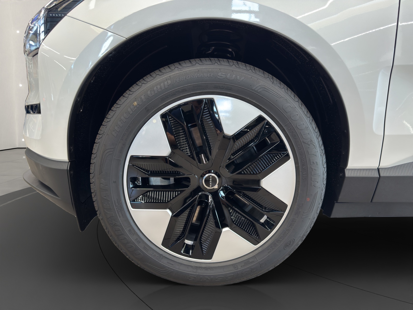 VOLVO EX30 E60 Core-image-6