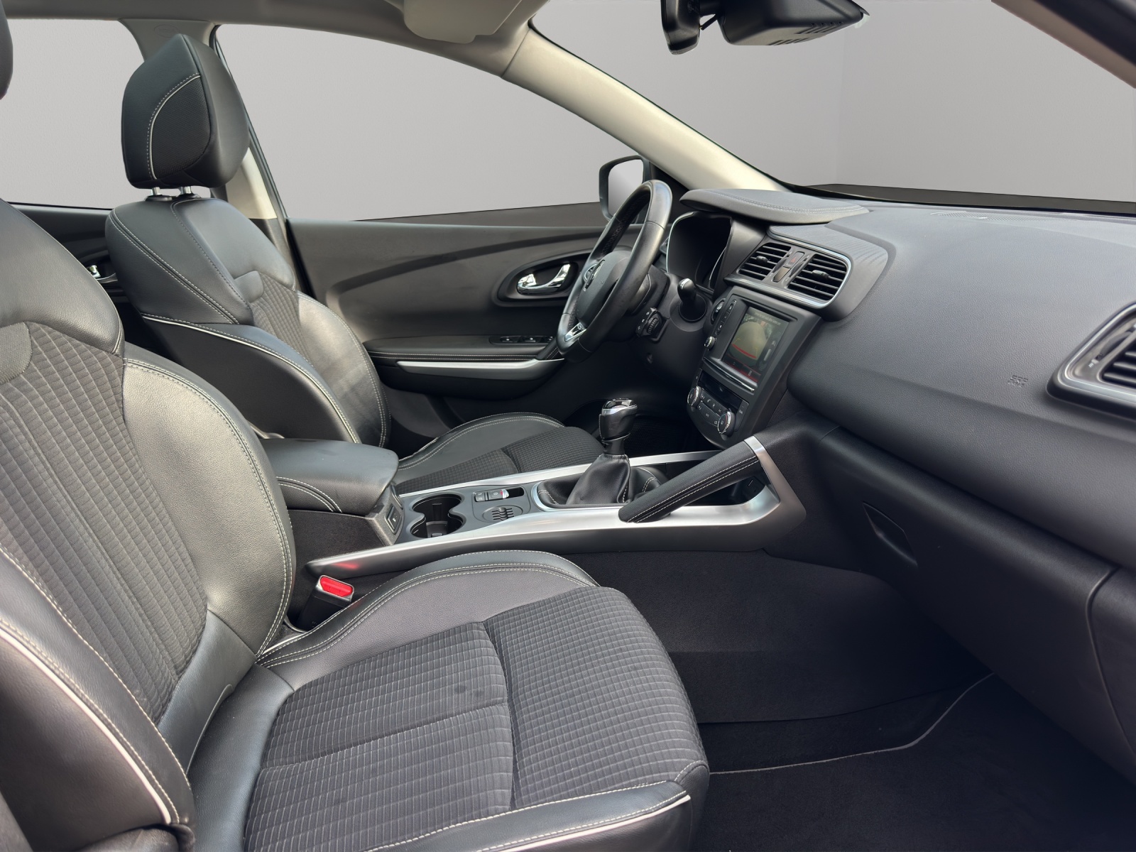 RENAULT Kadjar 1.2 16V Turbo Bose-image-12