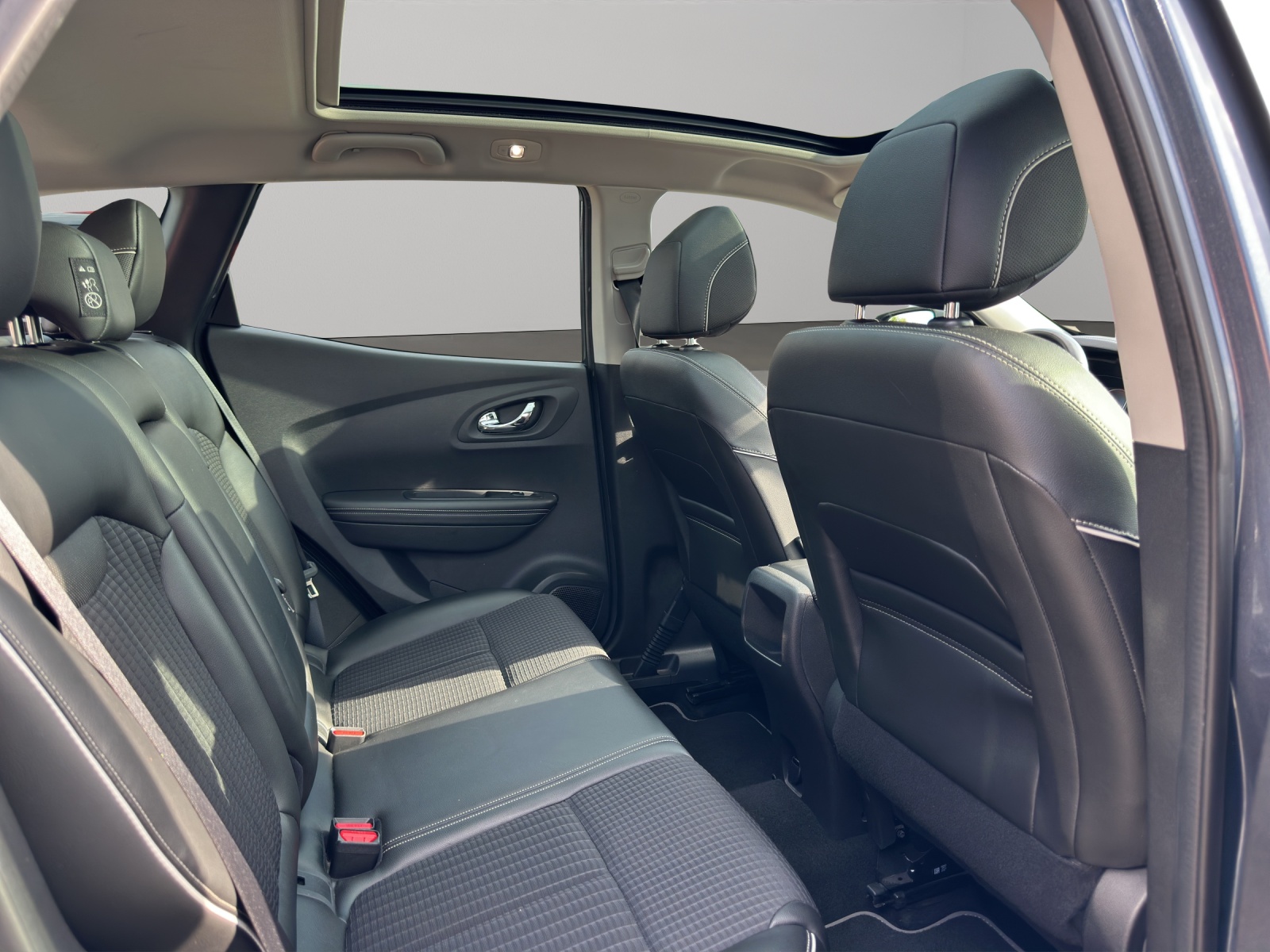 RENAULT Kadjar 1.2 16V Turbo Bose-image-13