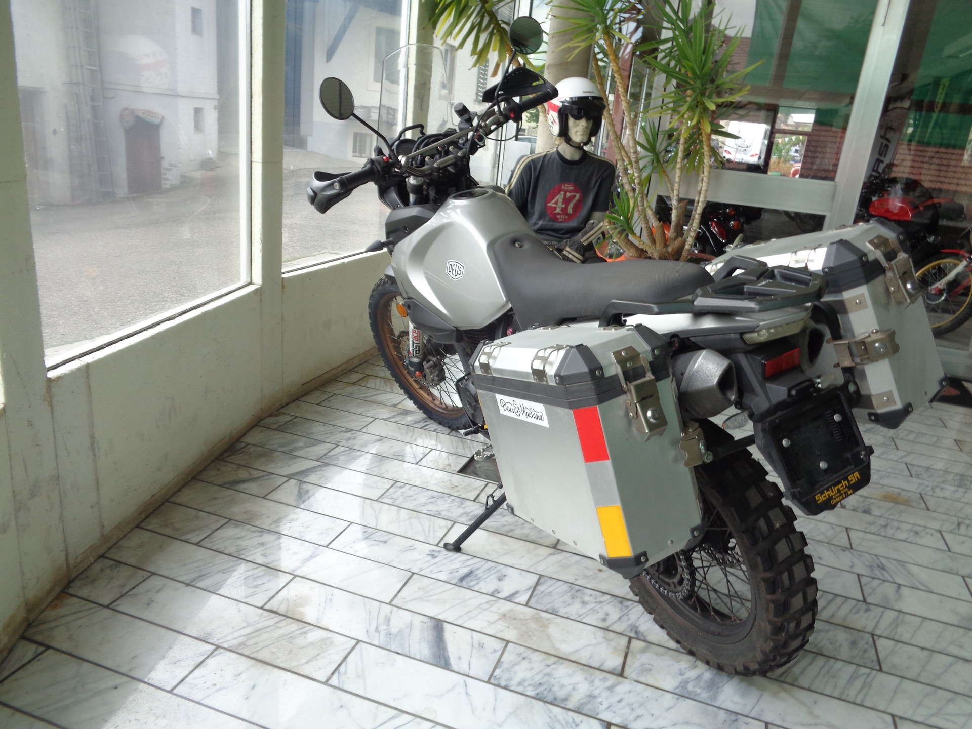 MASH Adventure 400-image-3