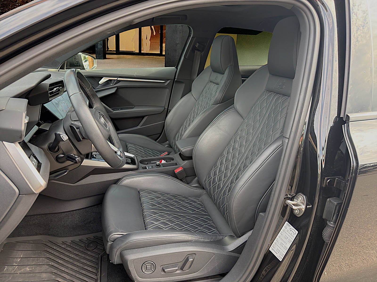 AUDI S3 Sportback 2.0 TFSI Quattro S-Tronic / CH-Fahrzeug mit Gratis Service-image-8