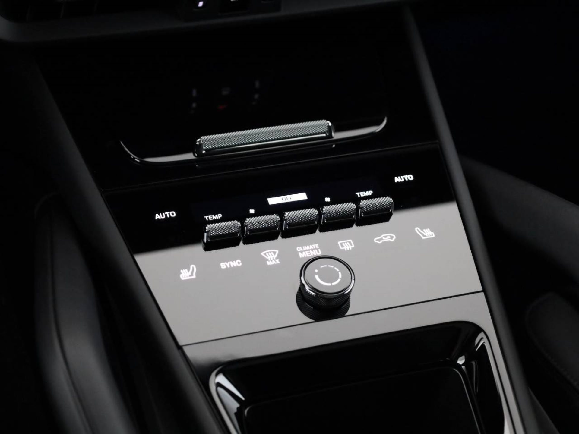 PORSCHE Cayenne E-Hybrid Coupé Black Edition-image-11
