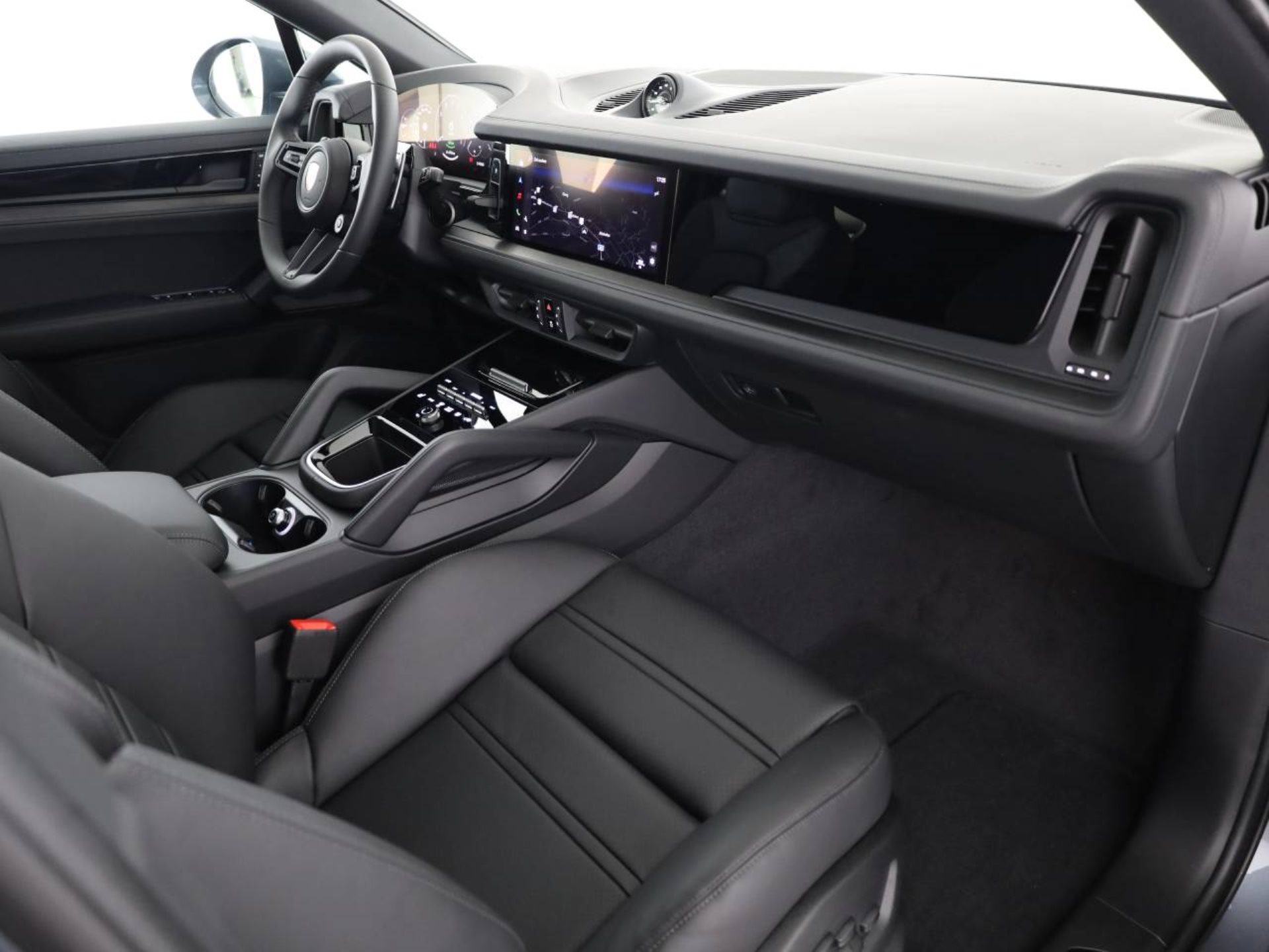 PORSCHE Cayenne E-Hybrid Coupé Black Edition-image-14