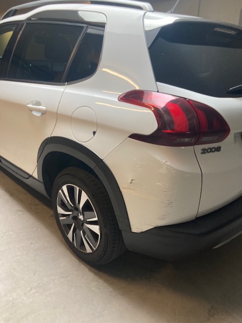 PEUGEOT 1.2 PureTech 130 Allure S/S-image-3