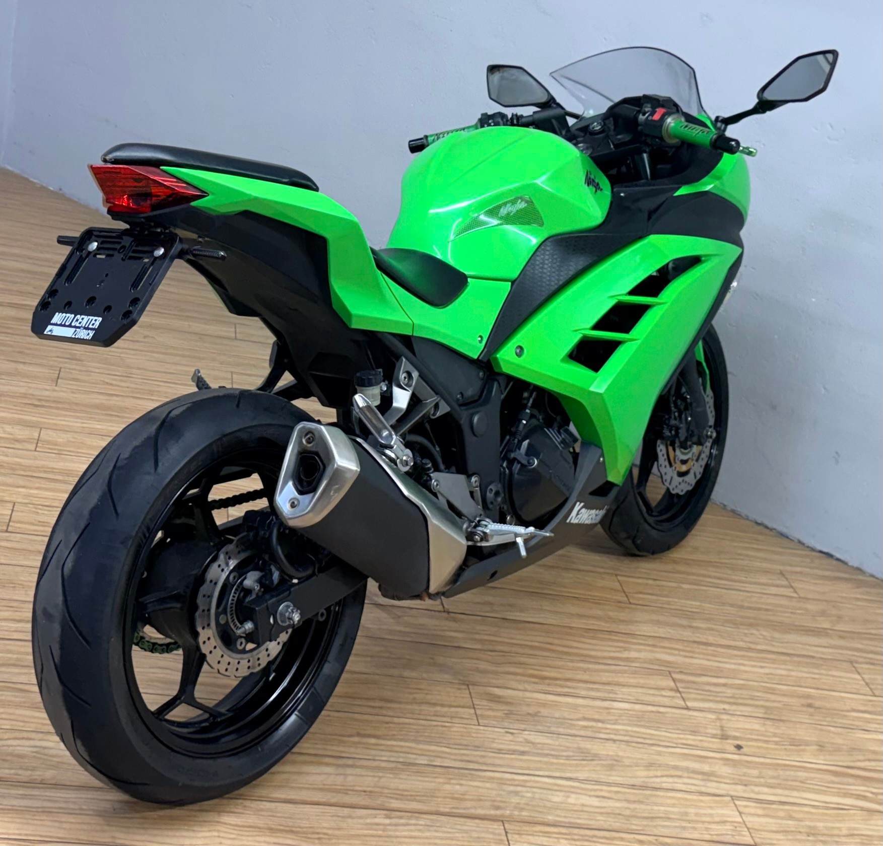 KAWASAKI Ninja 300 ABS-showroom-element-2
