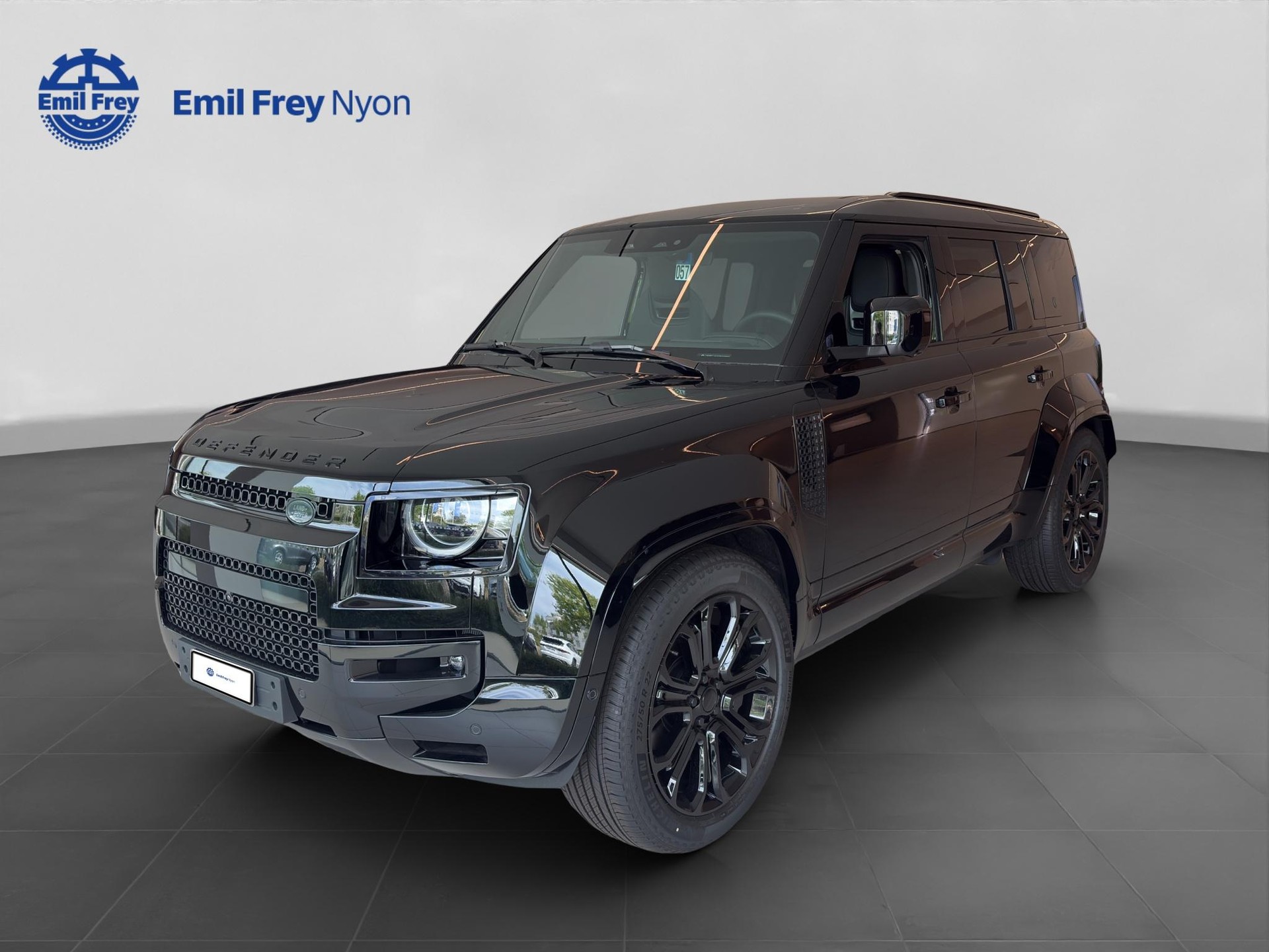 LAND ROVER Defender 110 4.4 V8 Octa Black-image-0