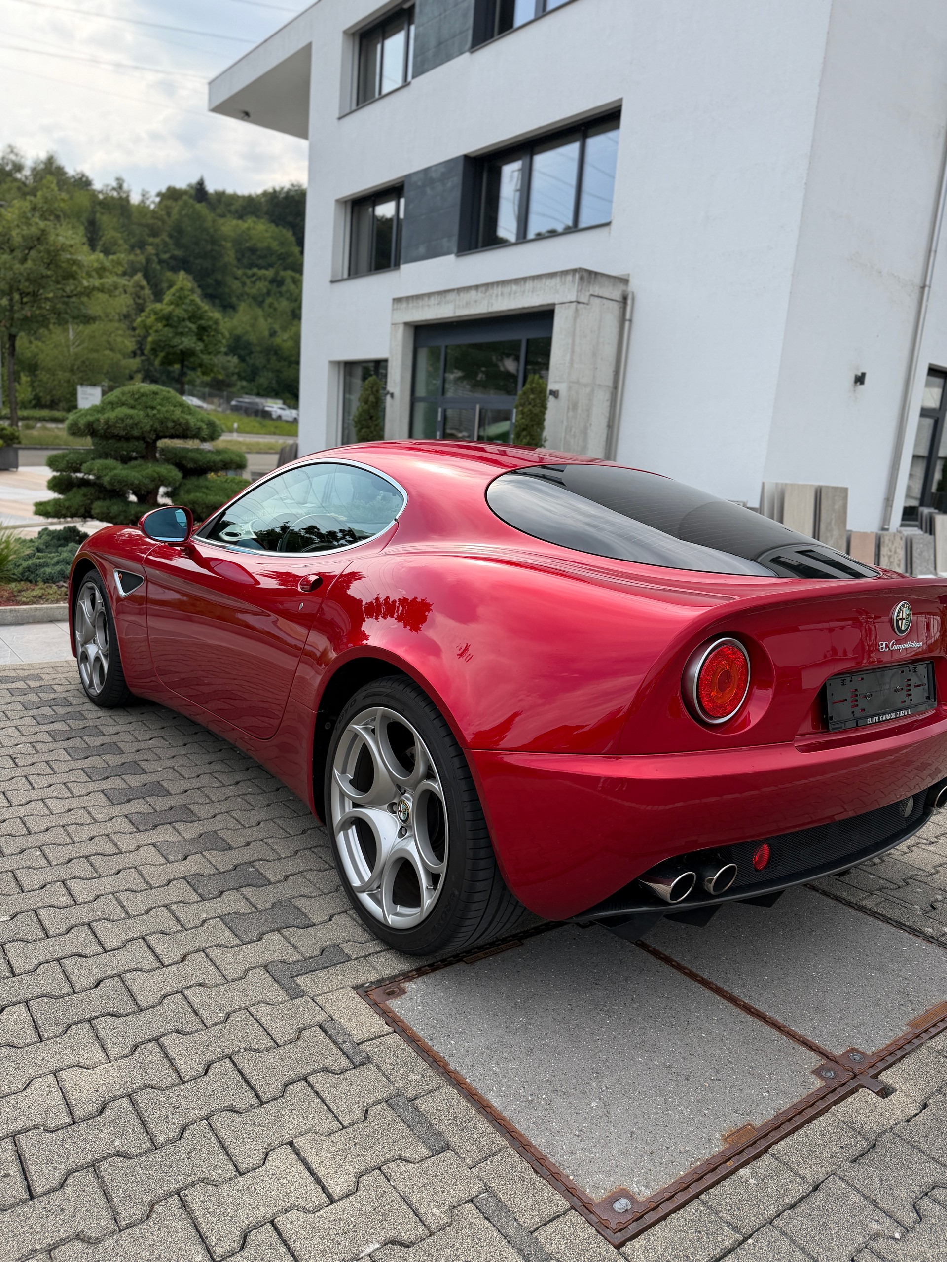 ALFA ROMEO 8C-image-2