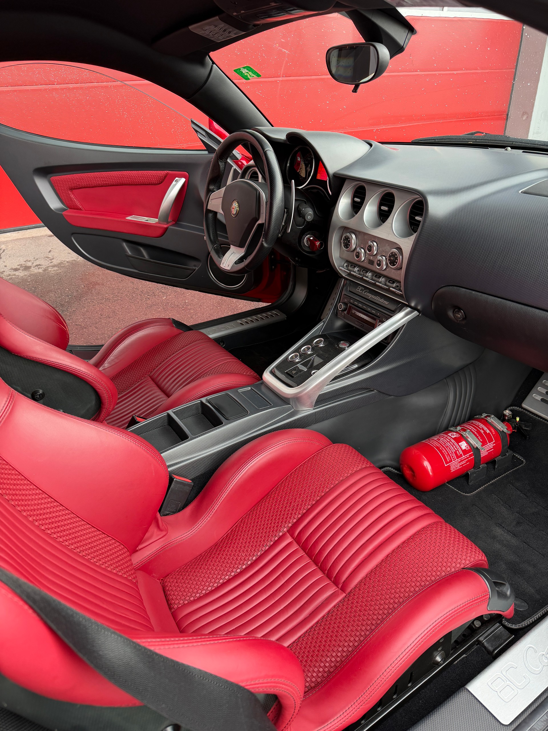 ALFA ROMEO 8C-image-5