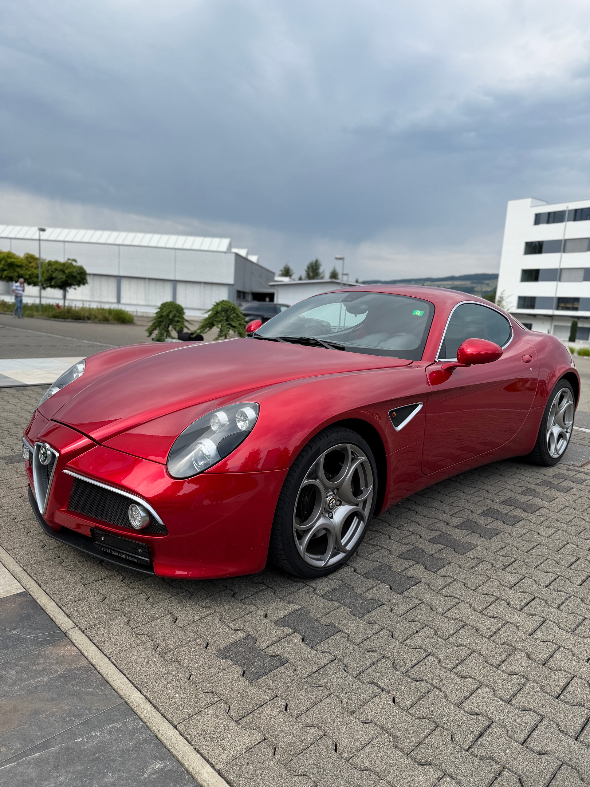 ALFA ROMEO 8C-image-0