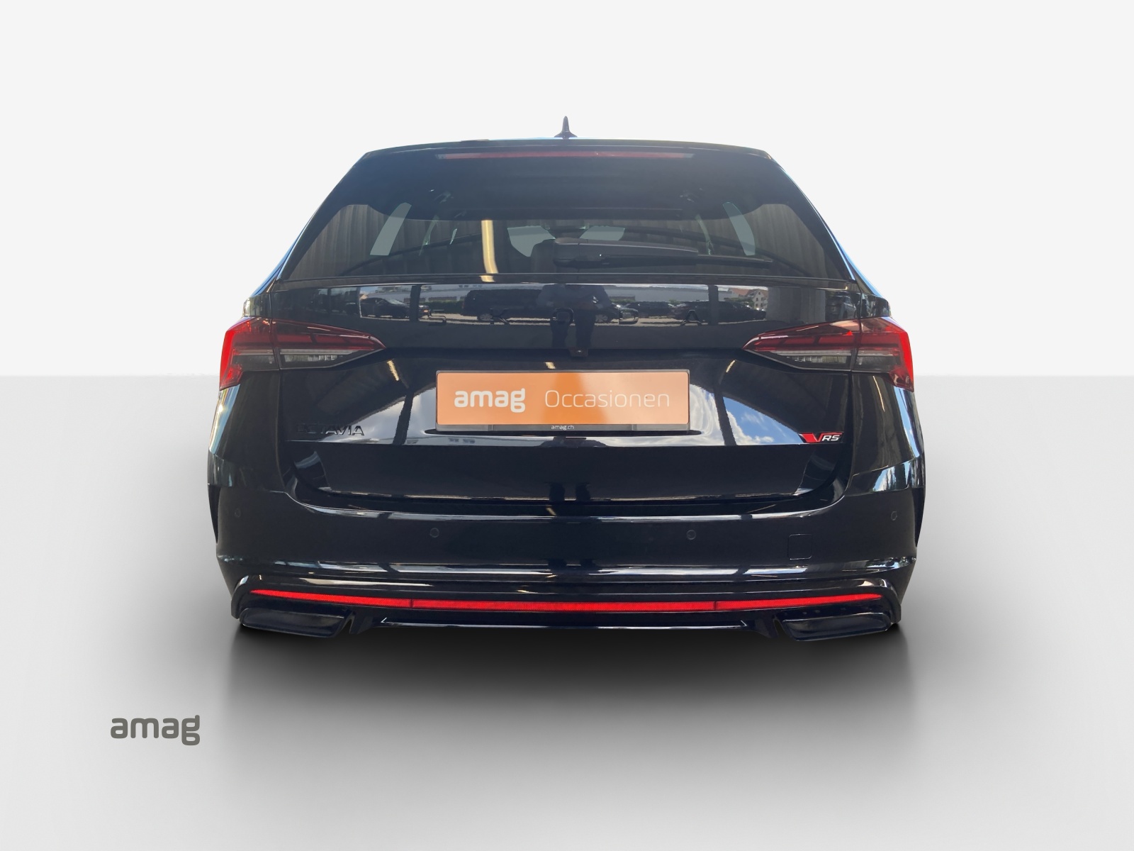 SKODA Octavia Combi 2.0 TSI DSG RS-image-3