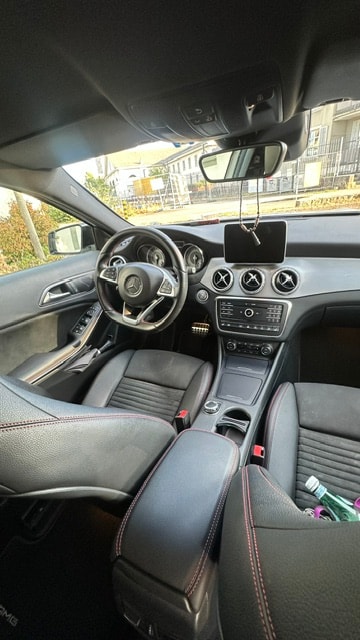 MERCEDES-BENZ GLA 200 d Style 4m-image-12