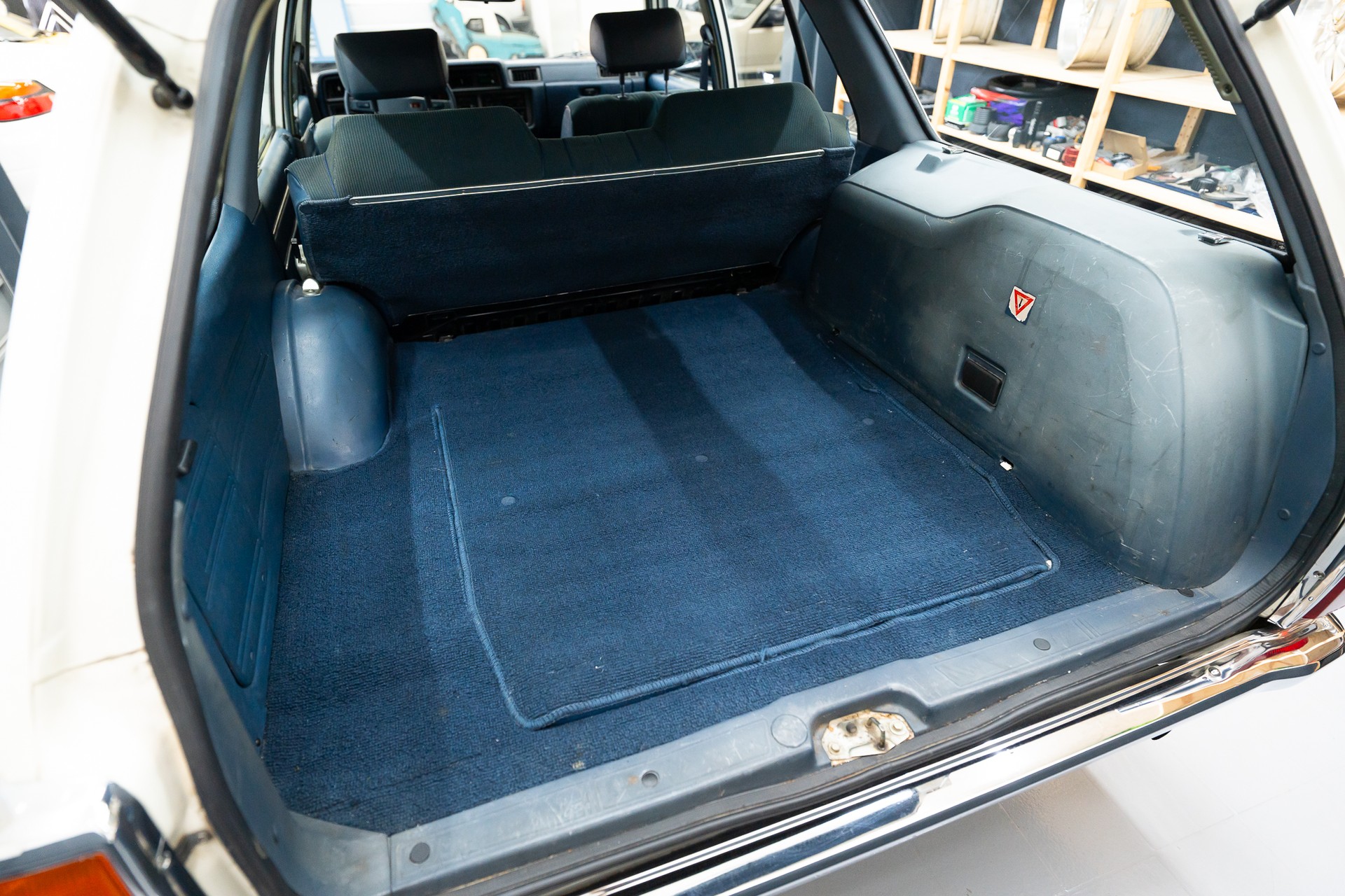 TOYOTA Crown 2800i Station-image-10