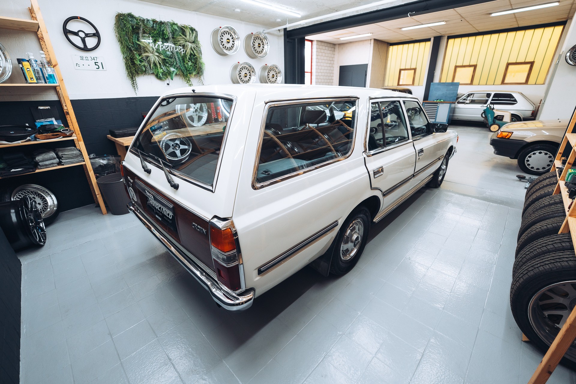 TOYOTA Crown 2800i Station-image-6