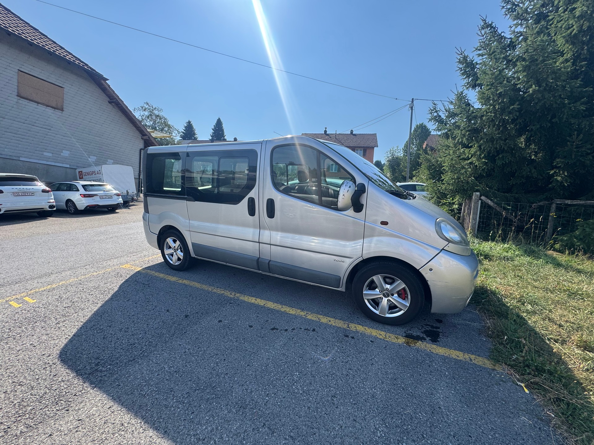 OPEL VIVARO-image-3