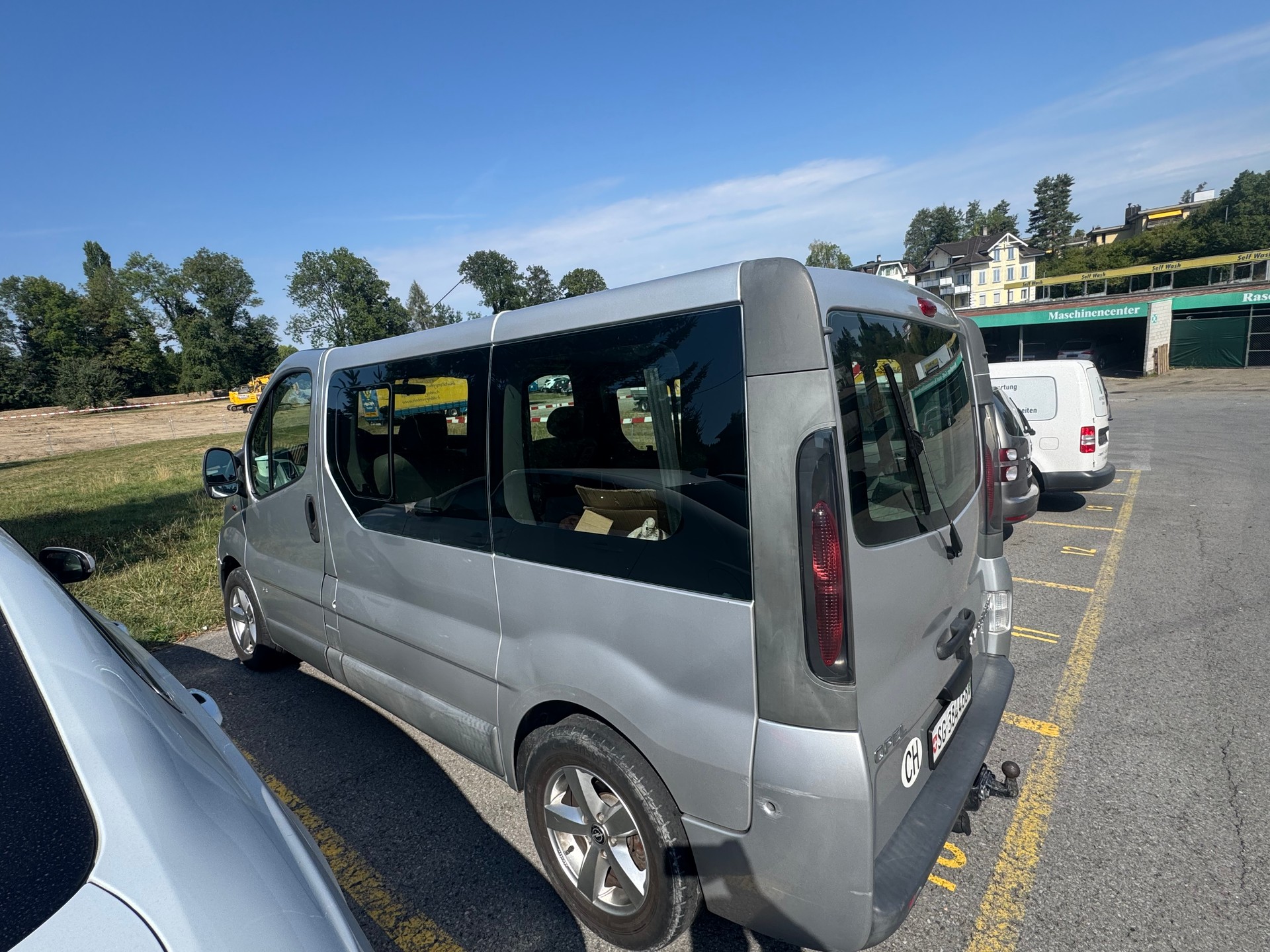 OPEL VIVARO-image-4