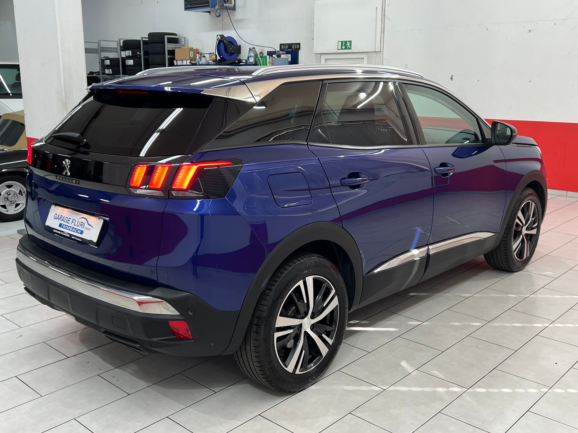 PEUGEOT 3008 1.5 BlueHDi Allure EAT-image-4
