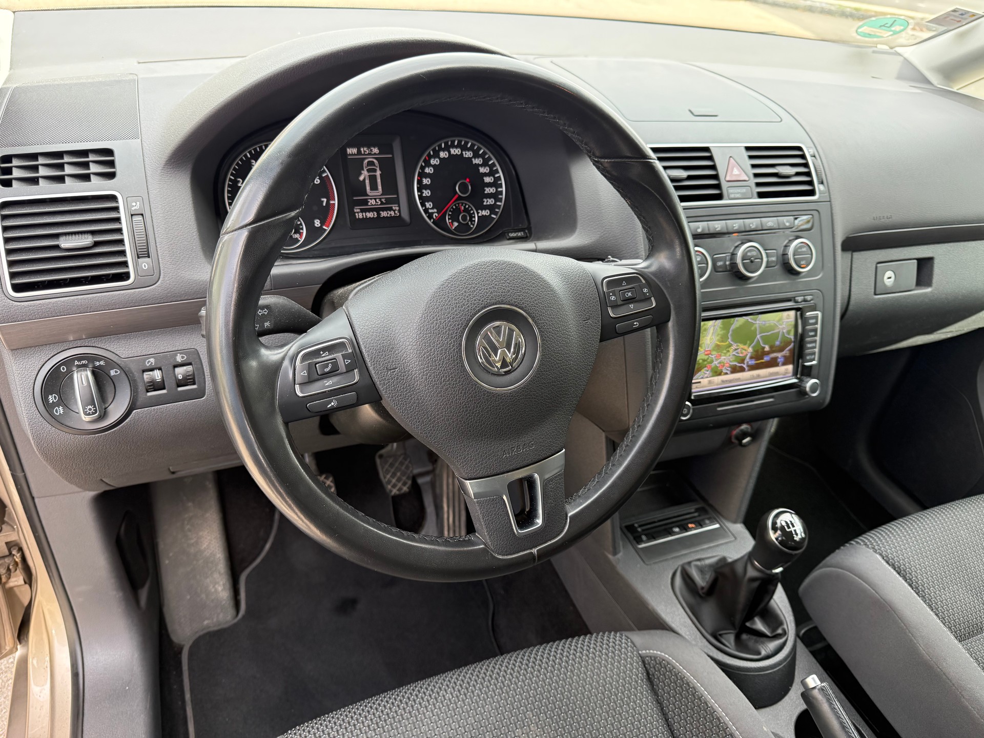 VW Touran 1.4 TSI Comfortline-image-11