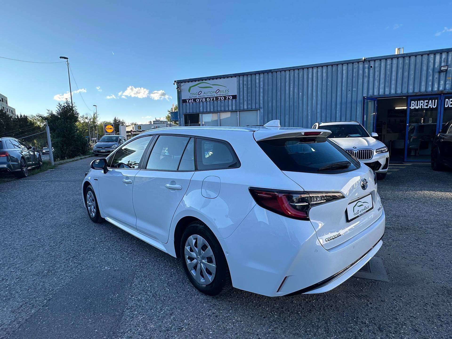 TOYOTA Corolla Touring Sports 1.8 HSD Comfort e-CVT-image-2