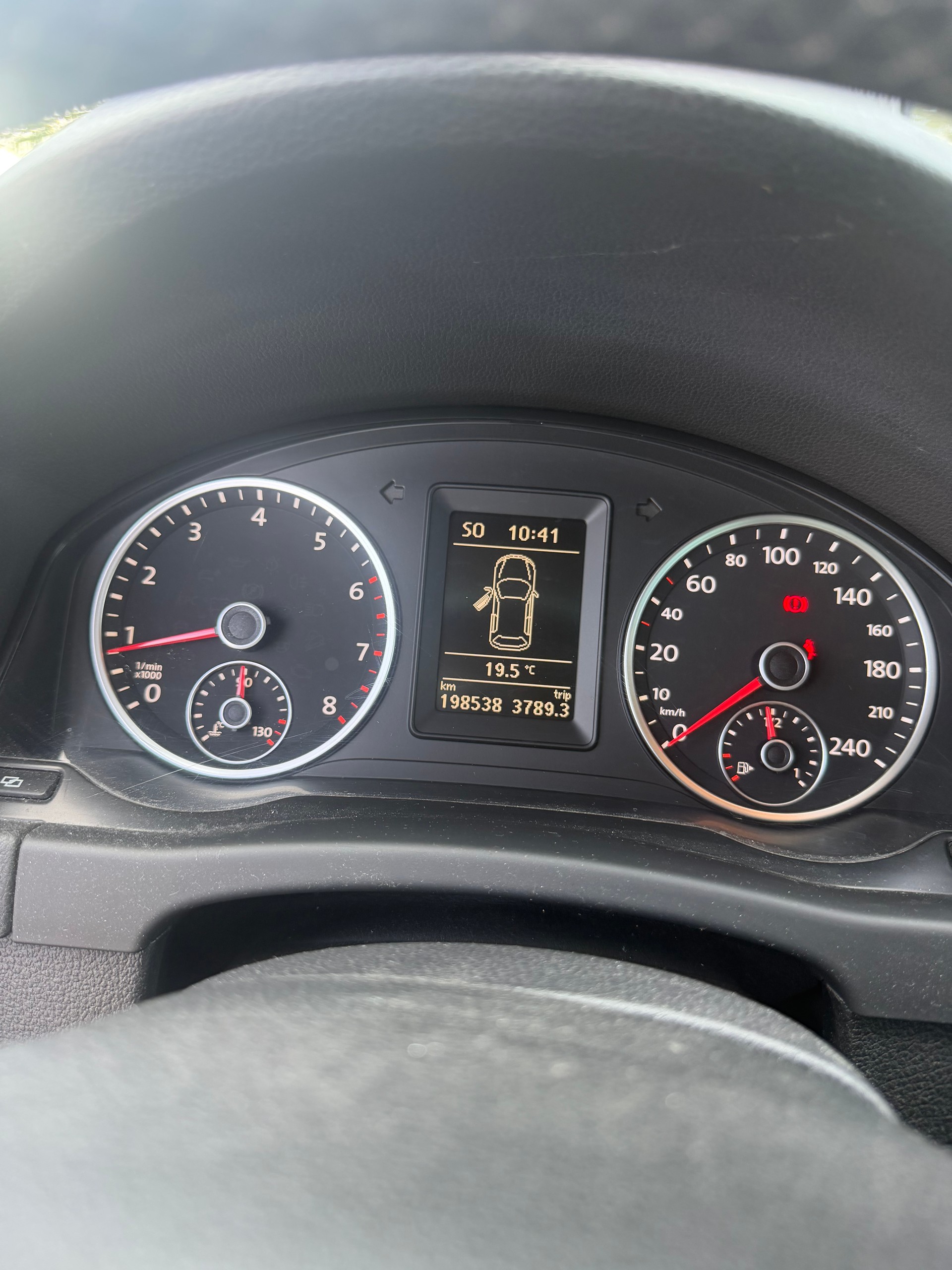 VW Tiguan 2.0 TSI Sport&Style-image-6
