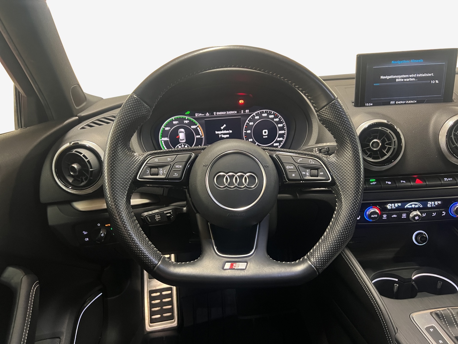 AUDI A3 Sportback 1.4 e-tron Sport S-tronic-image-9
