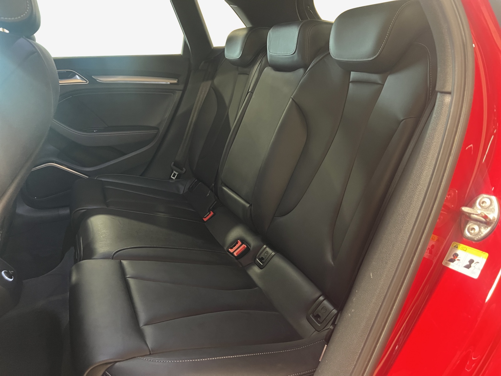 AUDI A3 Sportback 1.4 e-tron Sport S-tronic-image-11