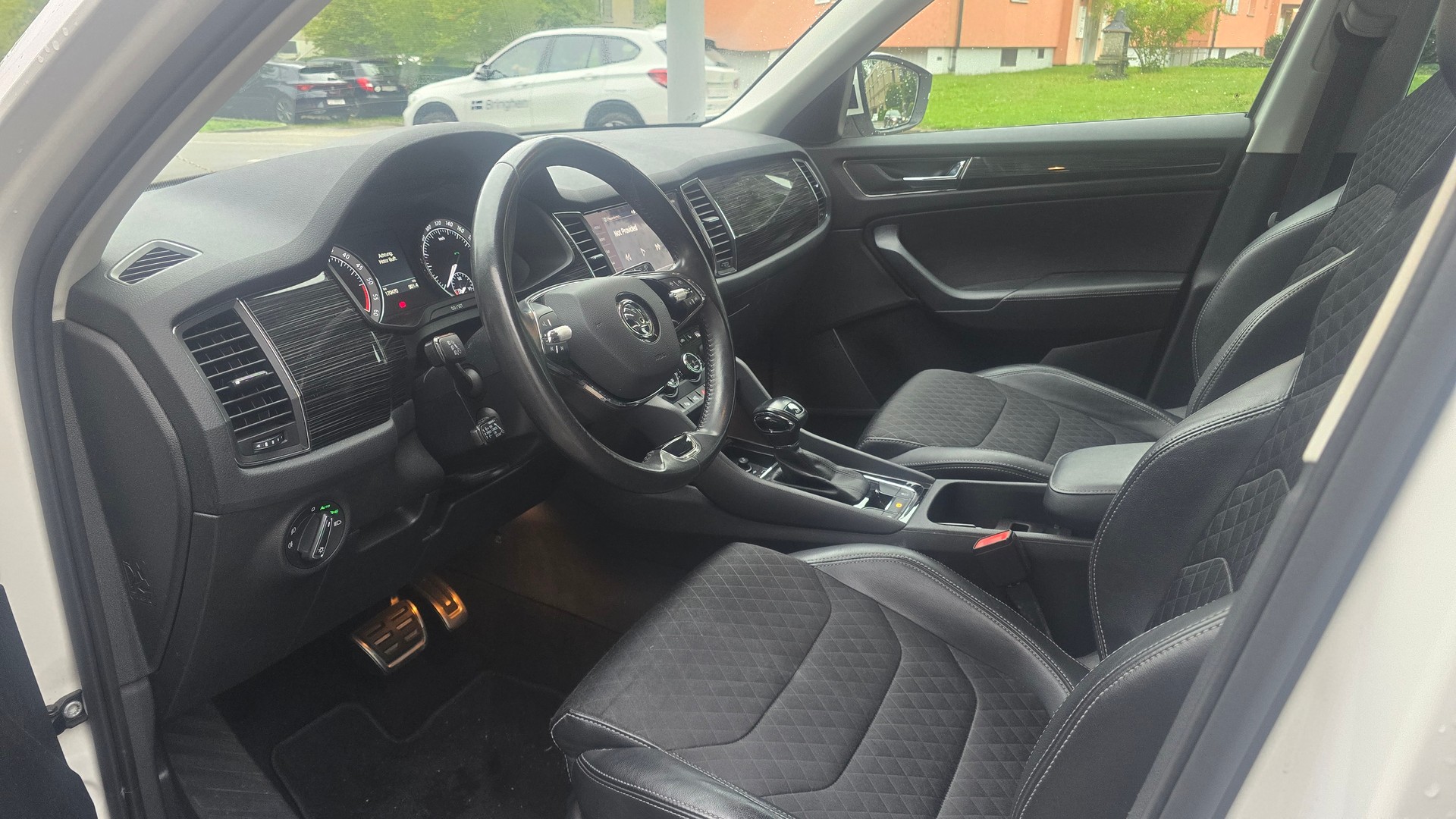 SKODA Kodiaq 2.0 TDI SCR Style 4x4 DSG-image-12