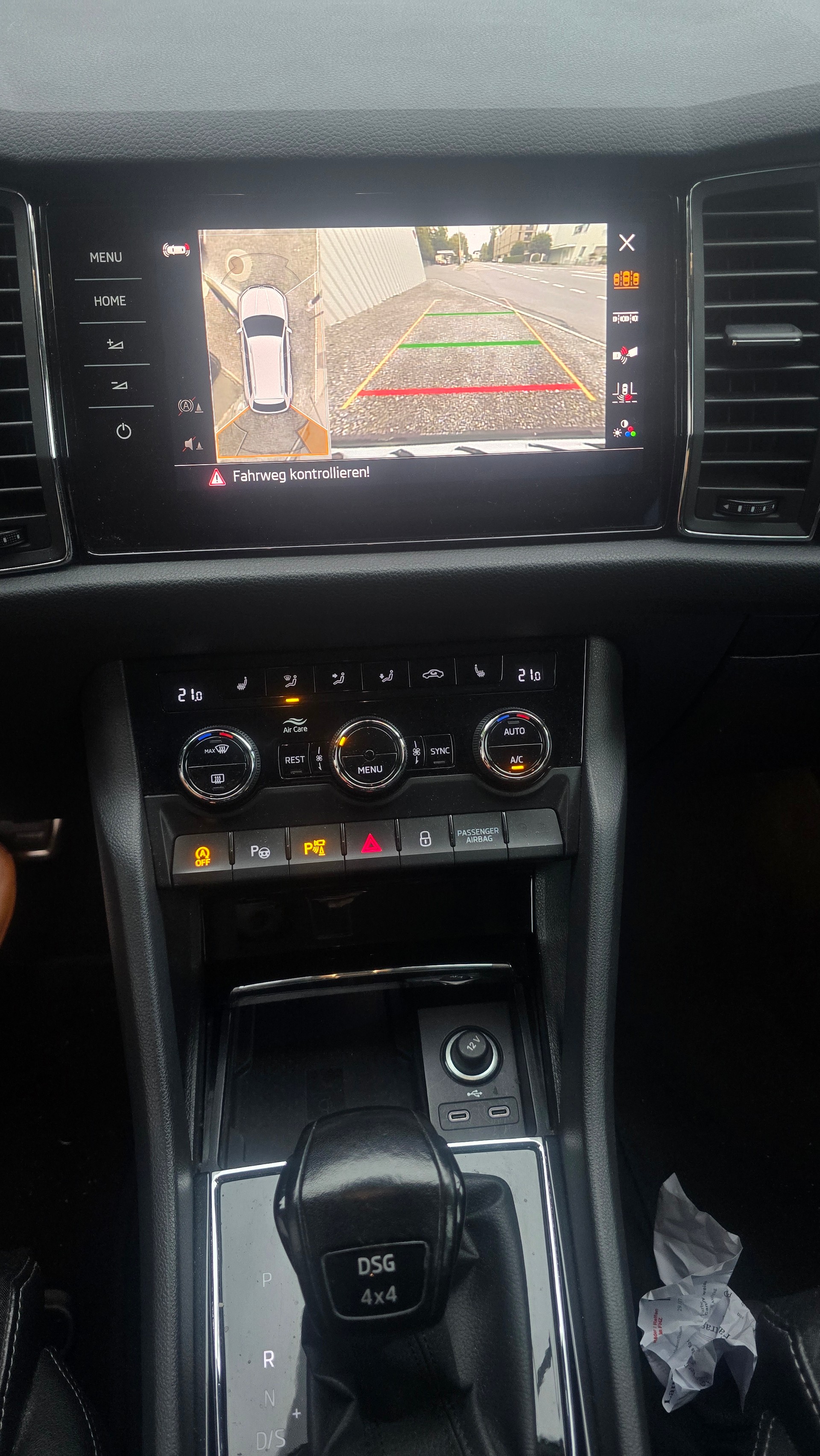 SKODA Kodiaq 2.0 TDI SCR Style 4x4 DSG-image-15