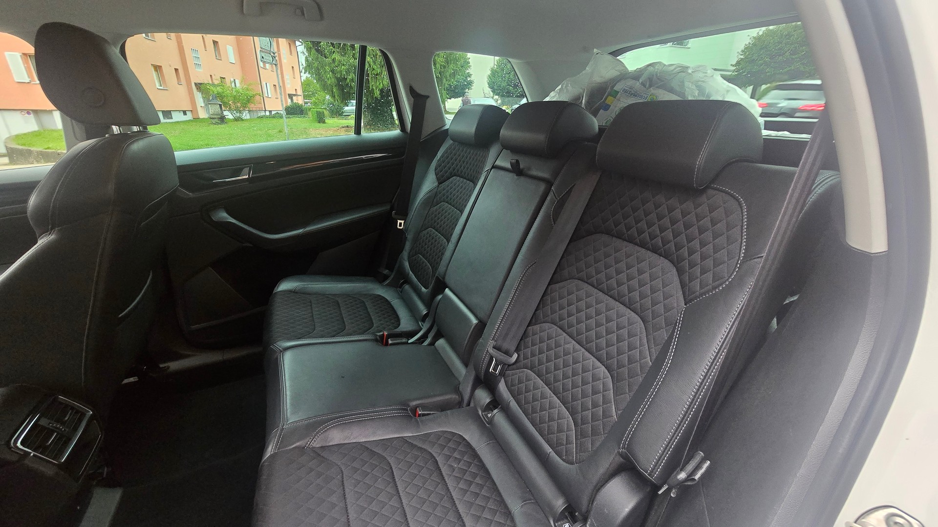 SKODA Kodiaq 2.0 TDI SCR Style 4x4 DSG-image-9