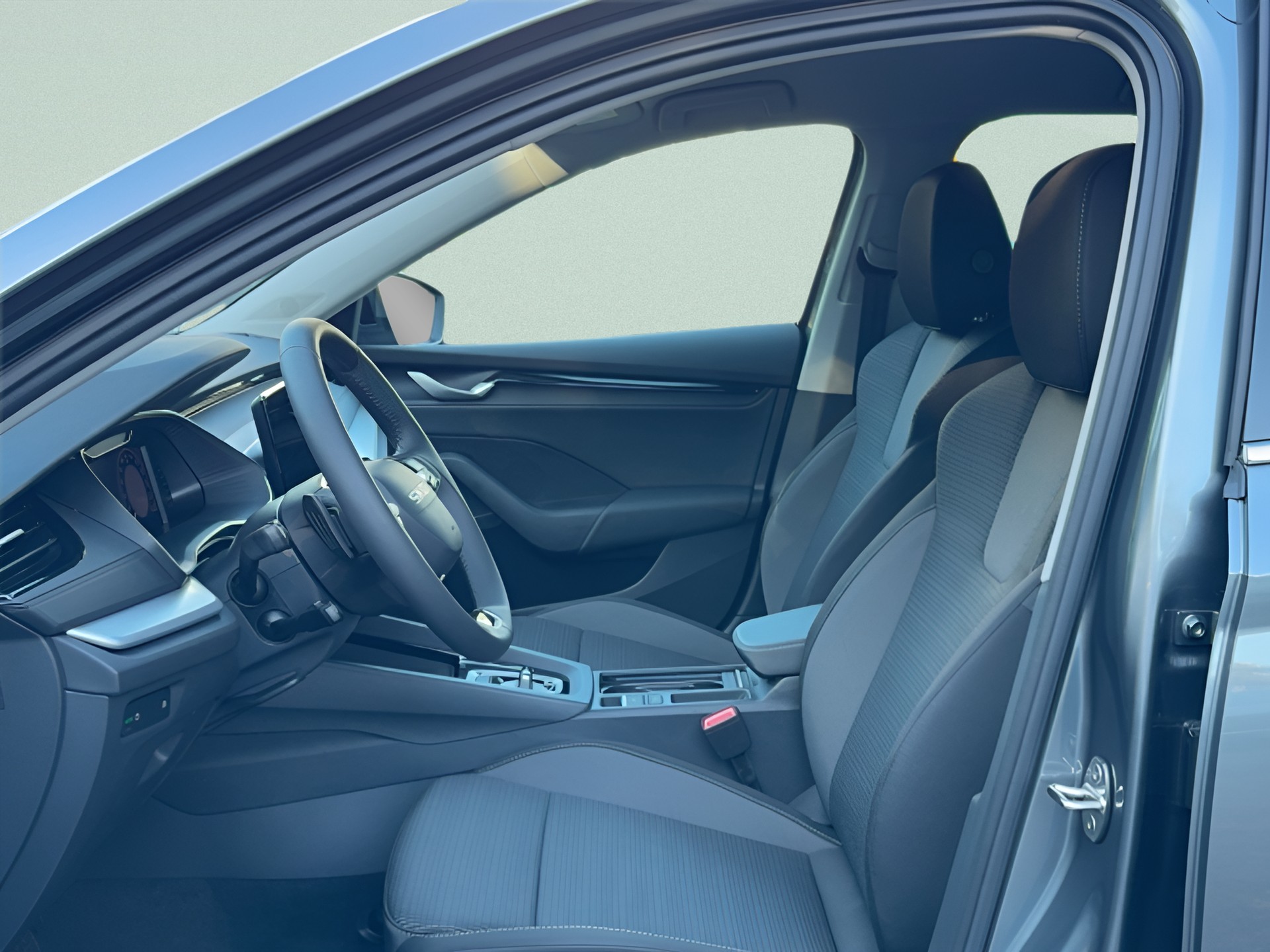 SKODA Octavia Combi 1.5 TSI mHEV DSG Selection-image-8
