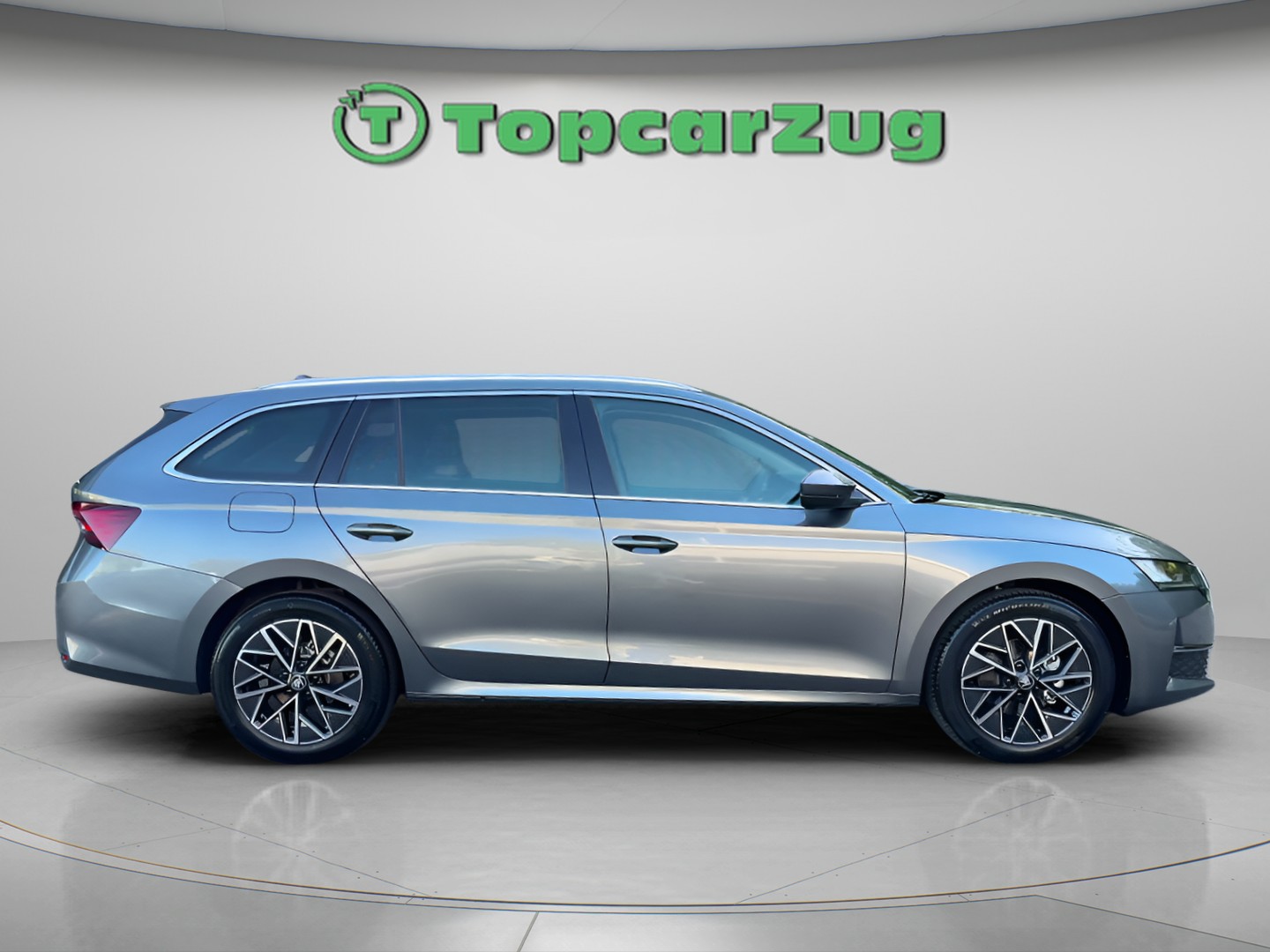 SKODA Octavia Combi 1.5 TSI mHEV DSG Selection-image-4
