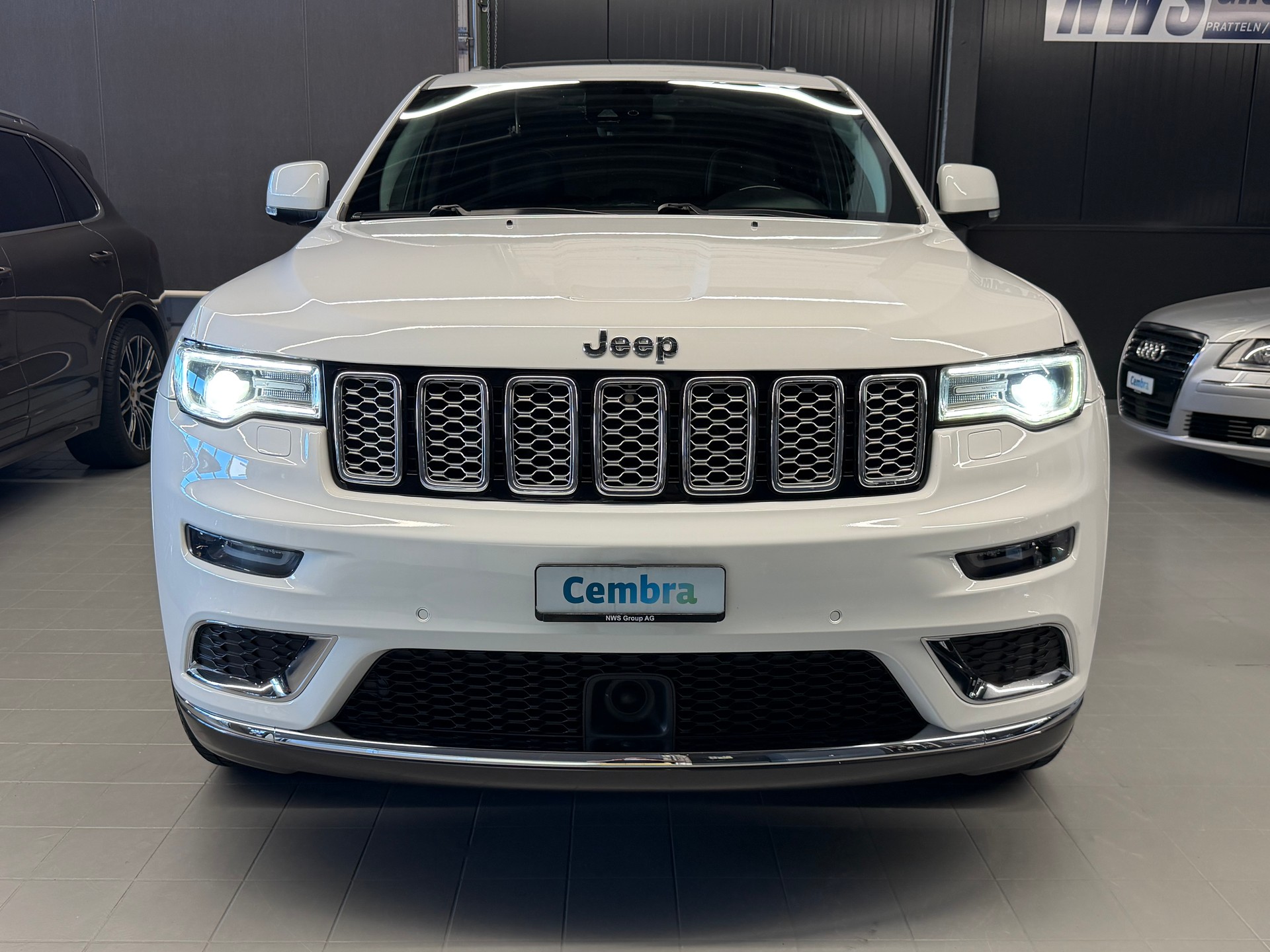 JEEP Grand Cherokee 3.0 CRD Summit Automatic-image-2