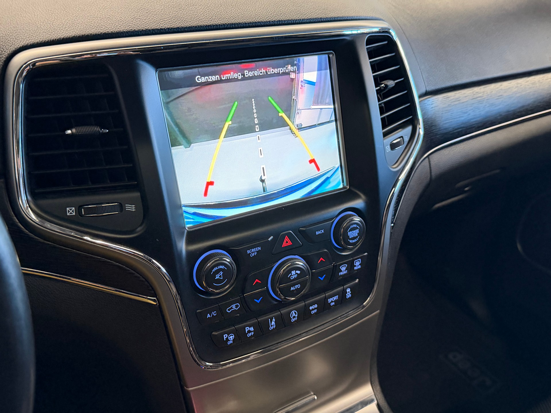 JEEP Grand Cherokee 3.0 CRD Summit Automatic-image-18