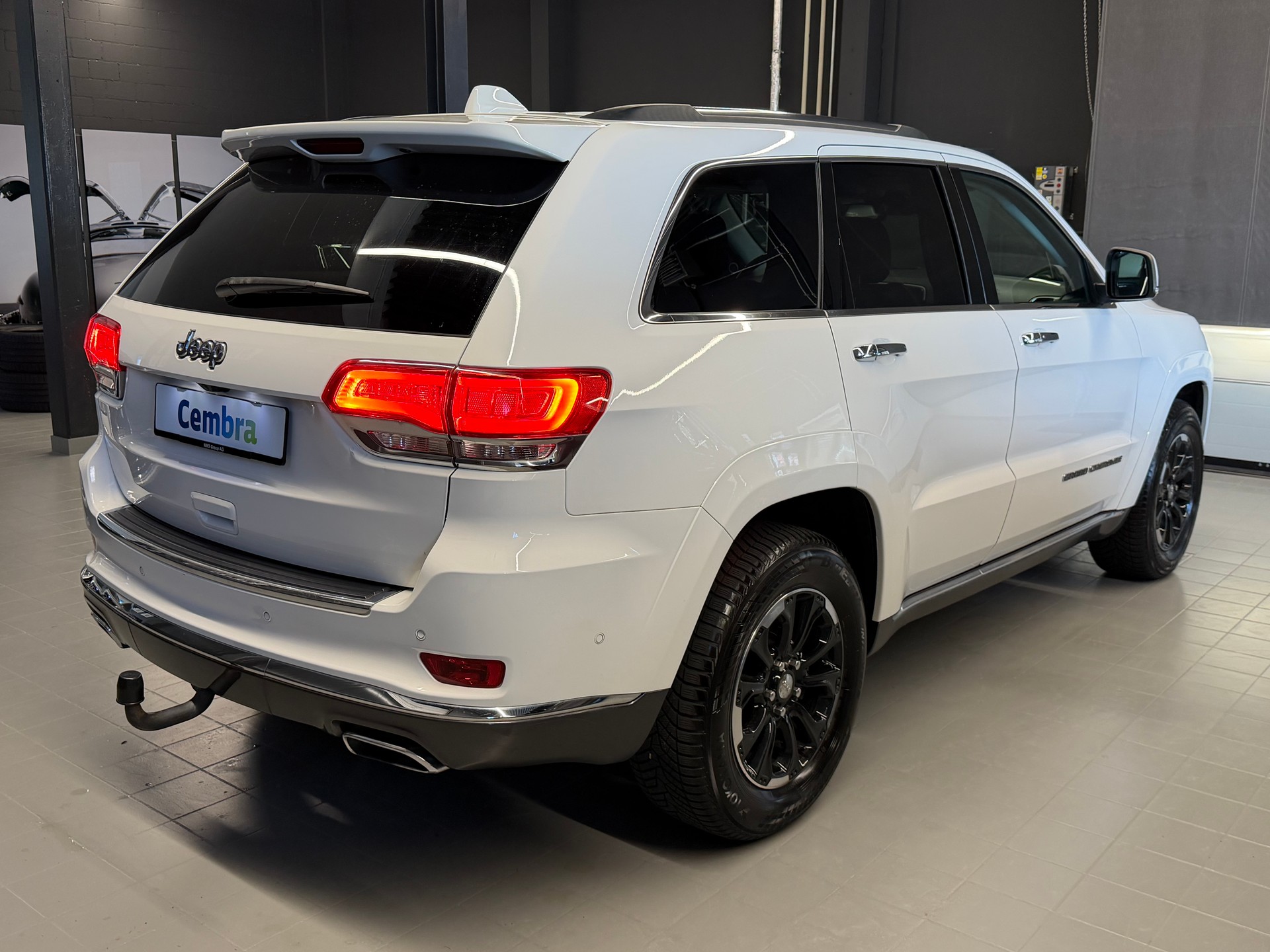 JEEP Grand Cherokee 3.0 CRD Summit Automatic-image-6