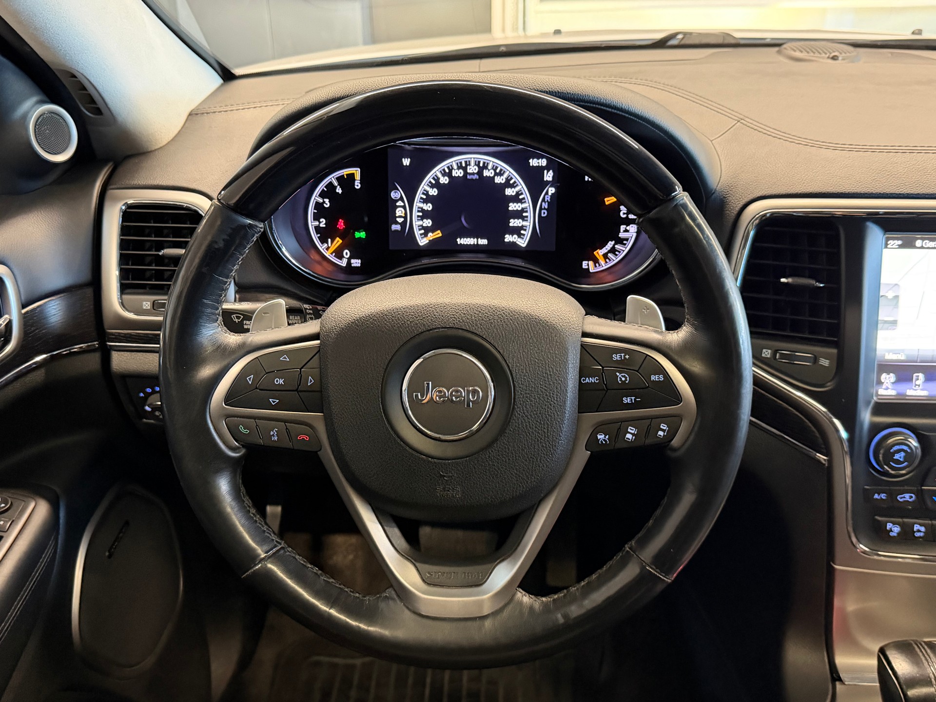 JEEP Grand Cherokee 3.0 CRD Summit Automatic-image-21