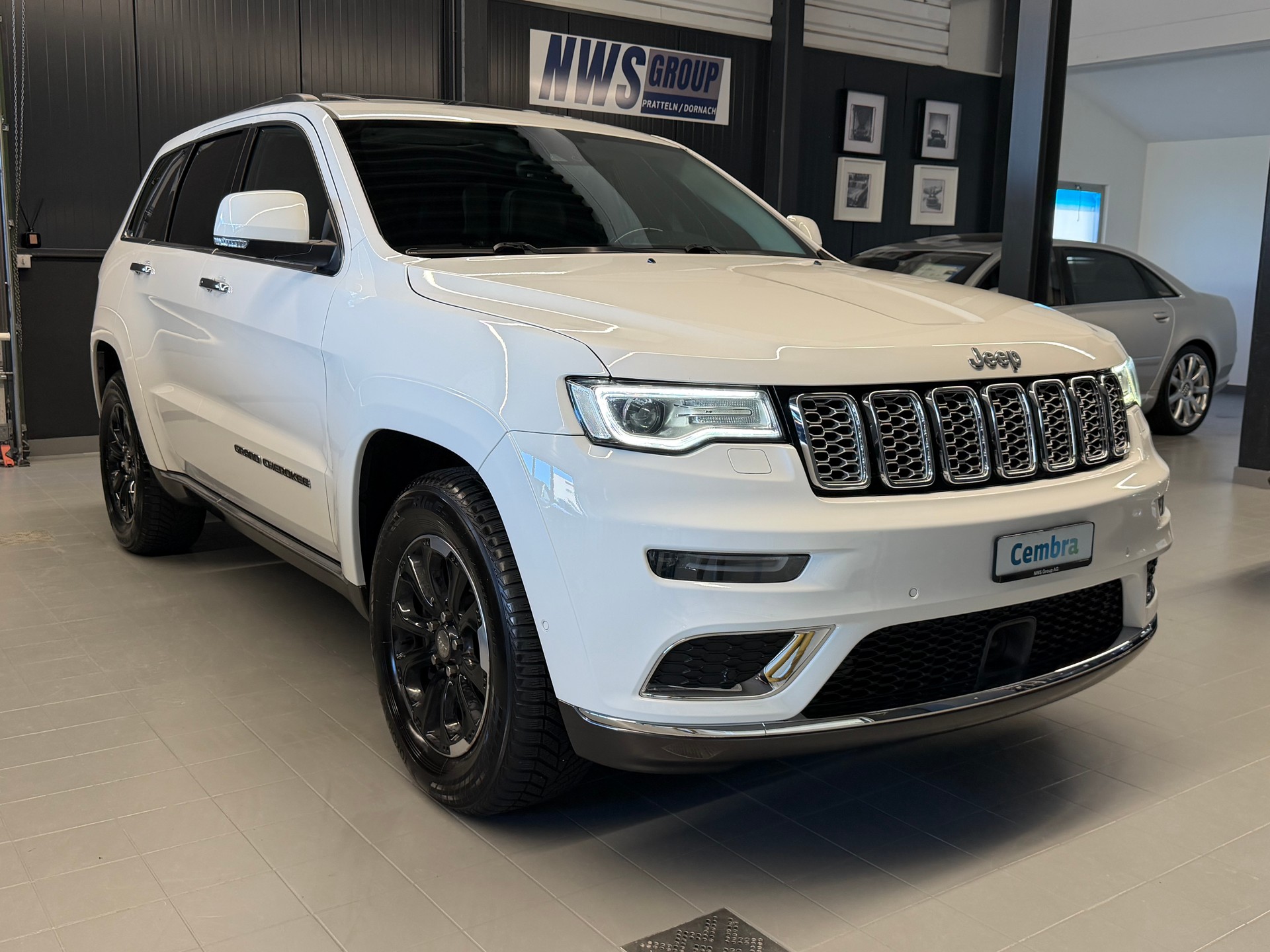 JEEP Grand Cherokee 3.0 CRD Summit Automatic-image-0