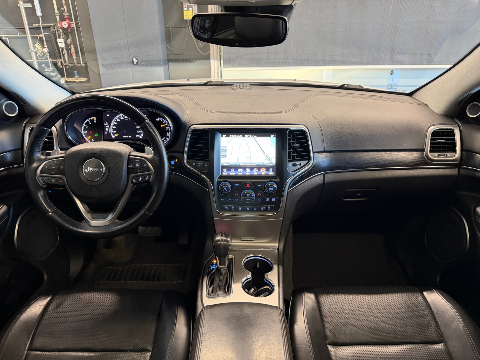 JEEP Grand Cherokee 3.0 CRD Summit Automatic-image-15