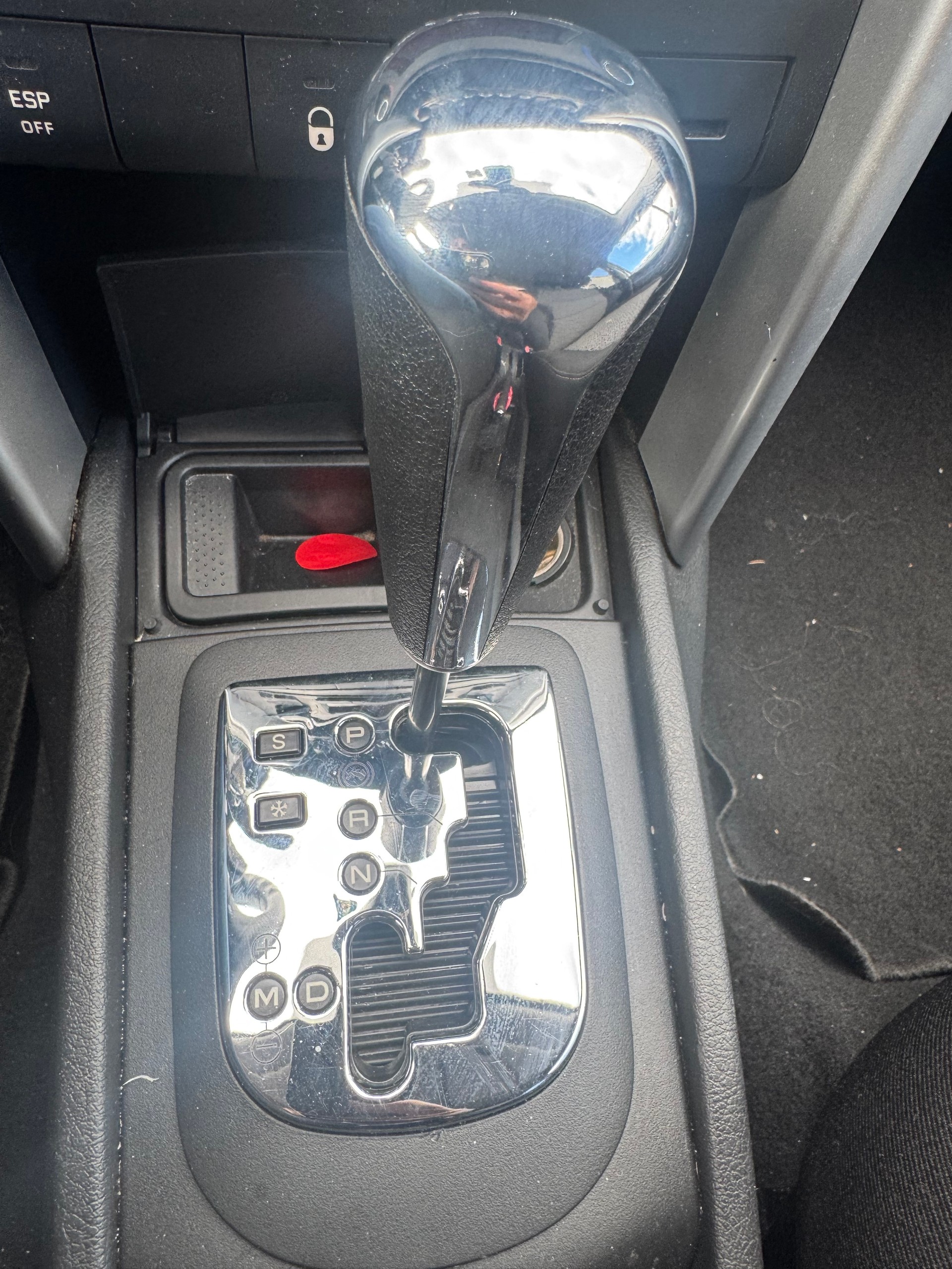 PEUGEOT 207 1.6 16V Lion Edition Automatic-image-9